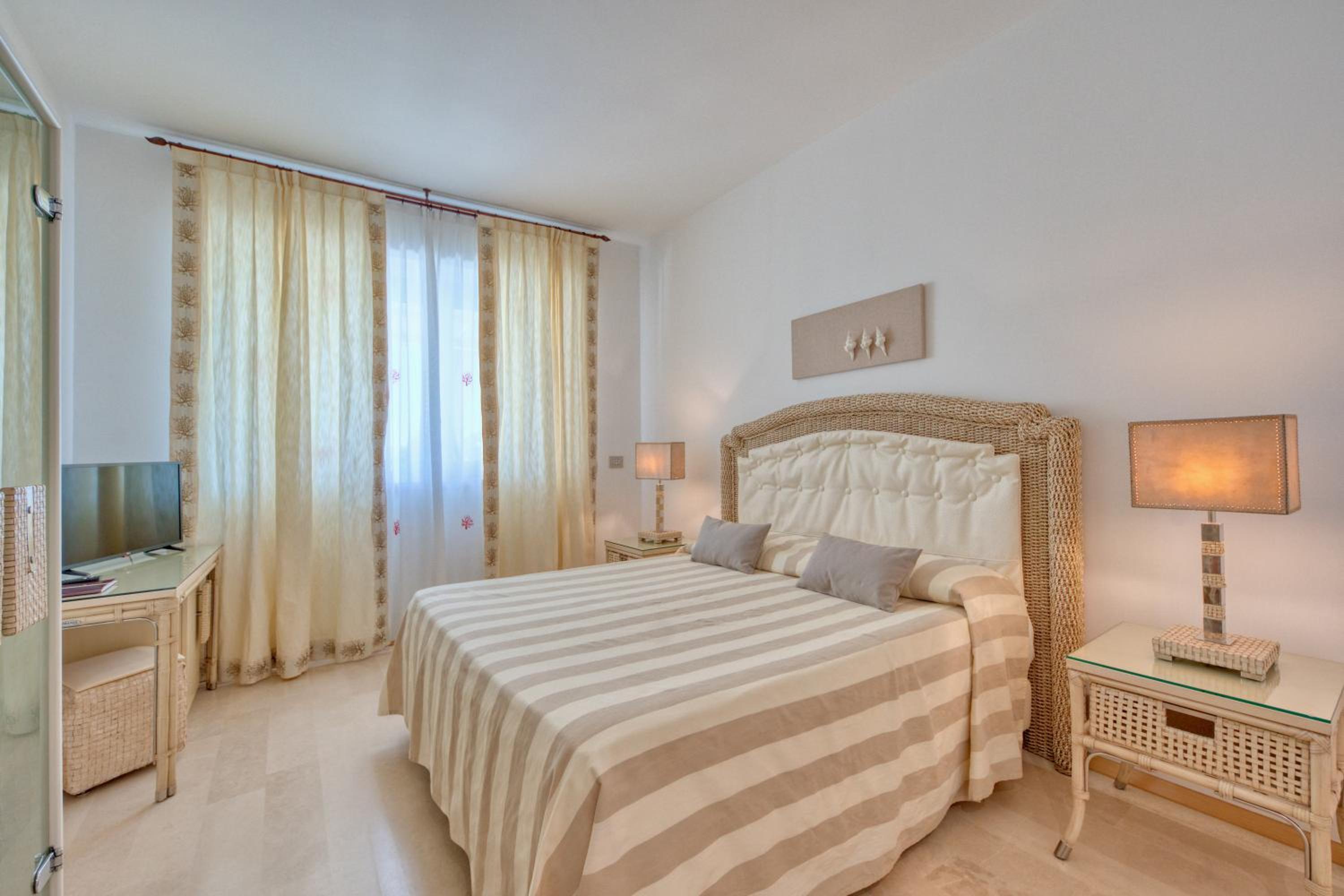 Classic Double Room - Photo 1