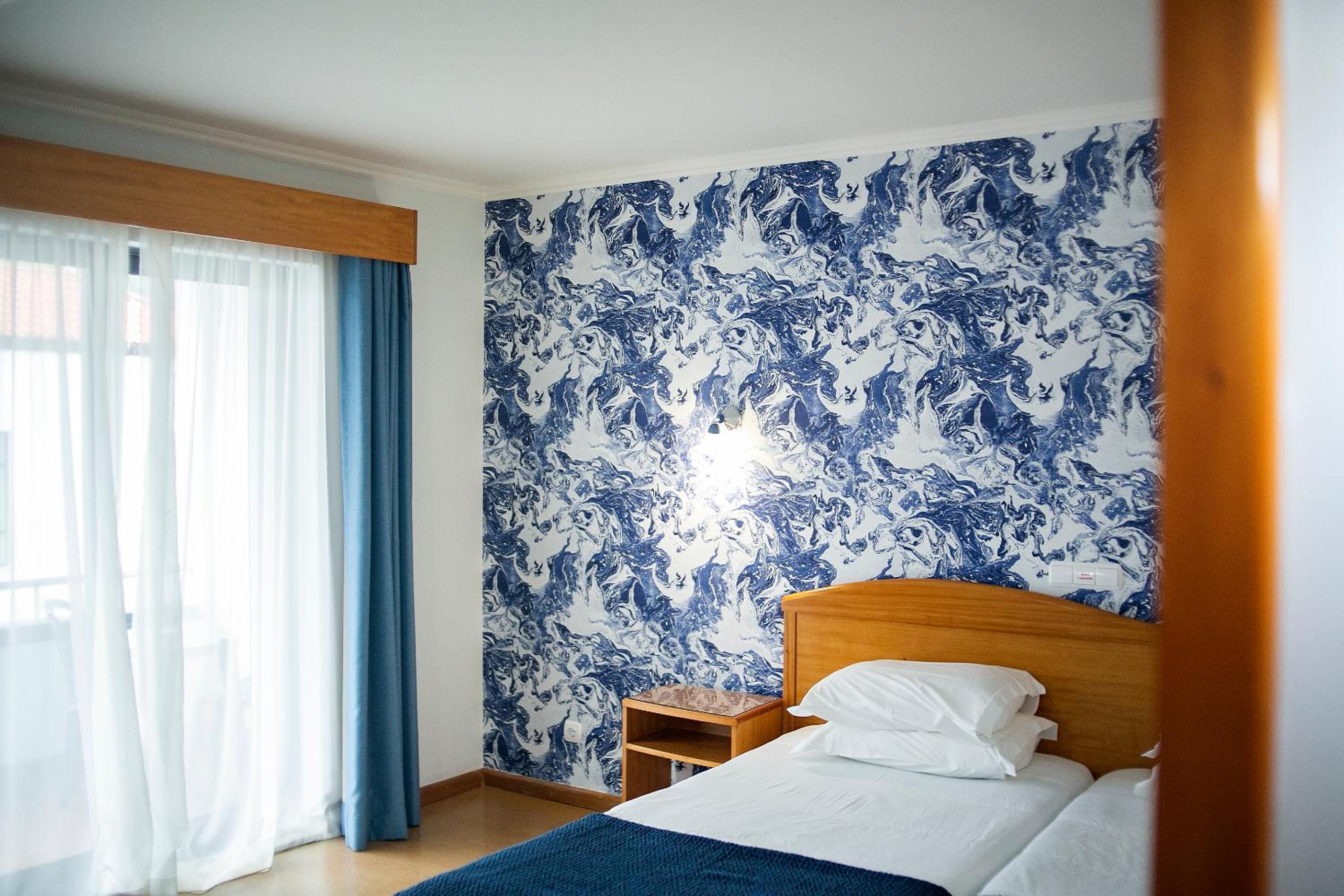Twin Room with Partial Sea View - Photo 2