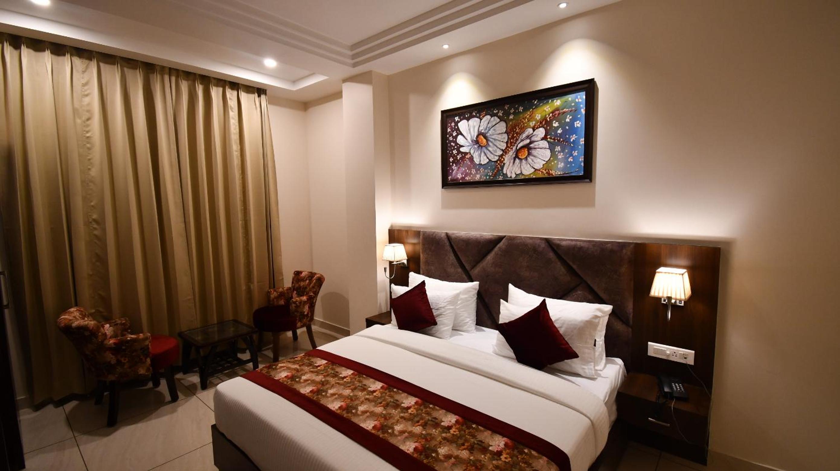 Deluxe Room - Photo 6