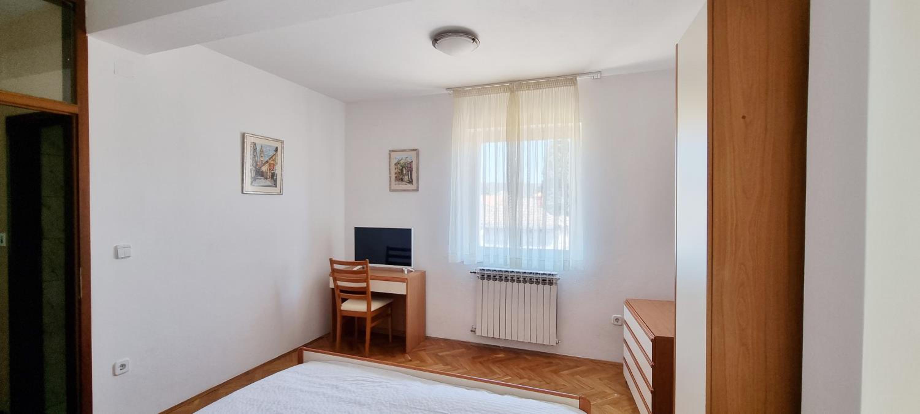 Deluxe Double Room with Side Sea View
