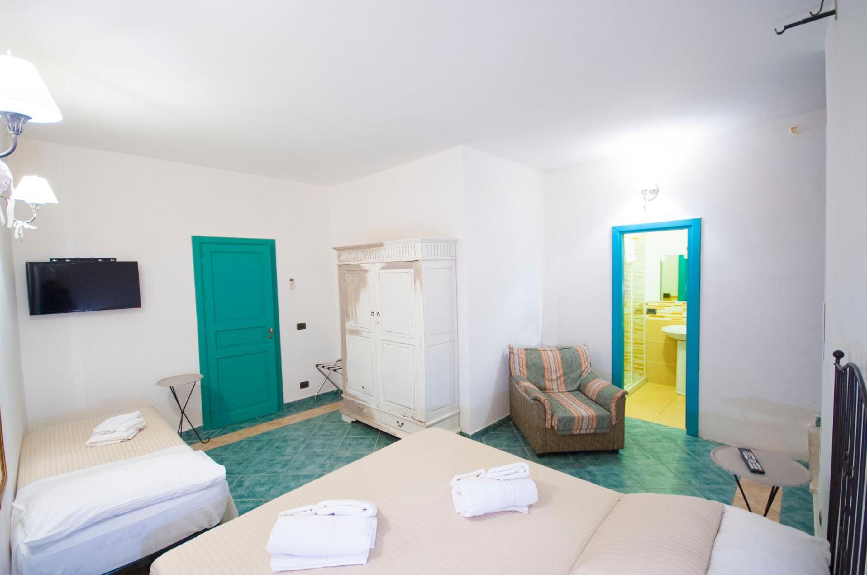 Comfort Triple Room - Photo 5