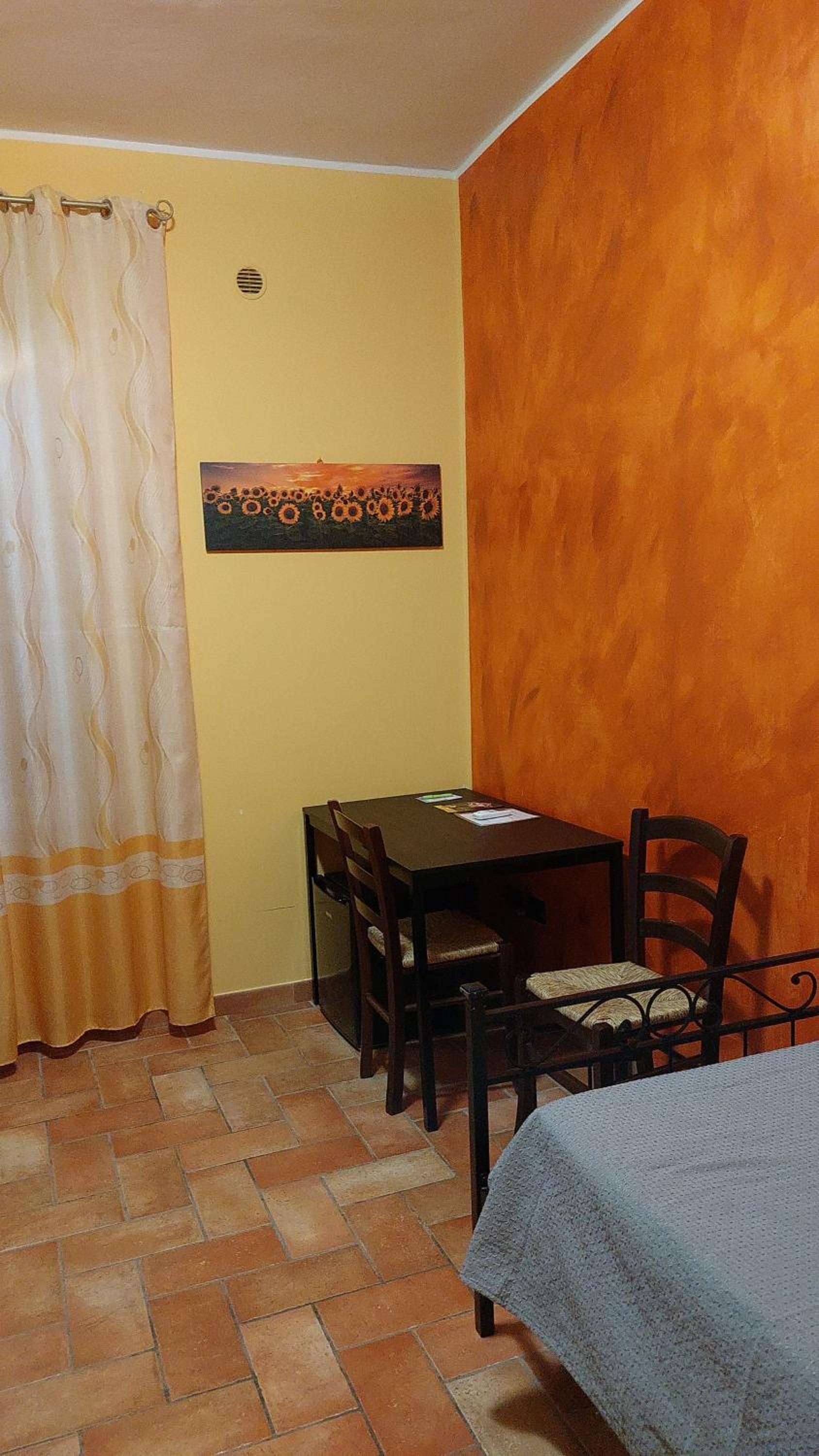 Triple Room with Private Bathroom - Photo 4