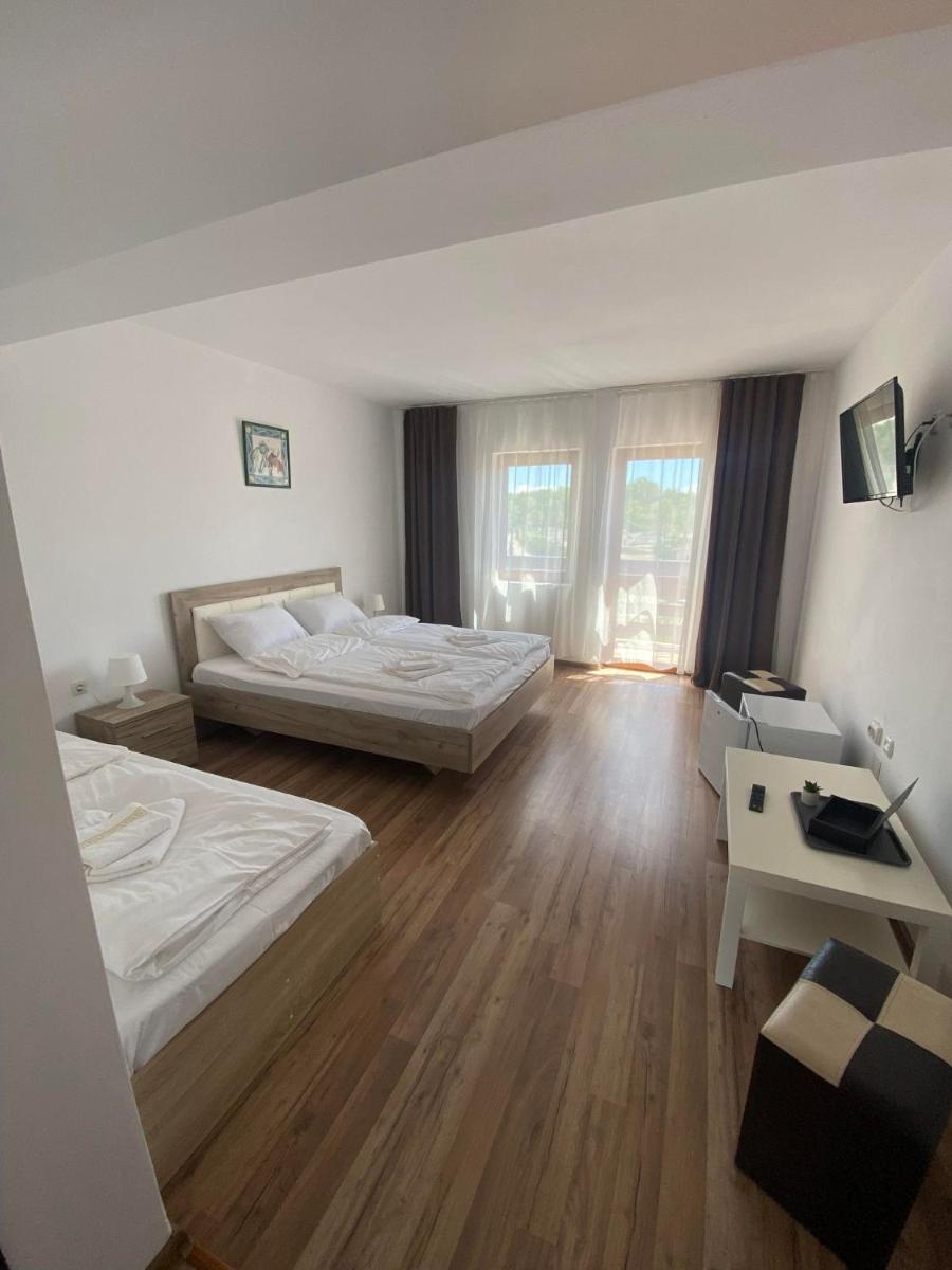 Triple Room with Balcony photo 2