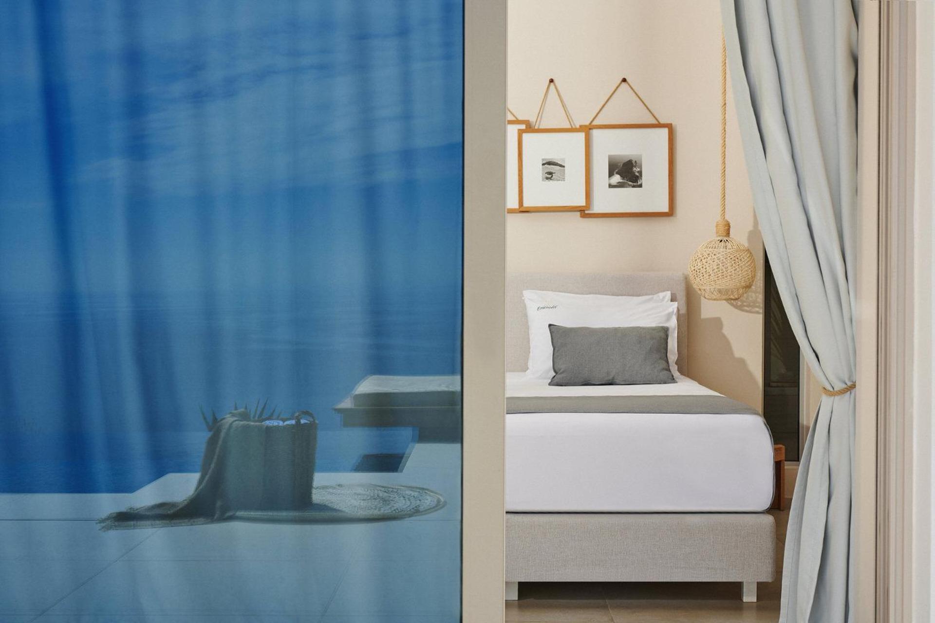 Suite with Private Pool with Sea View