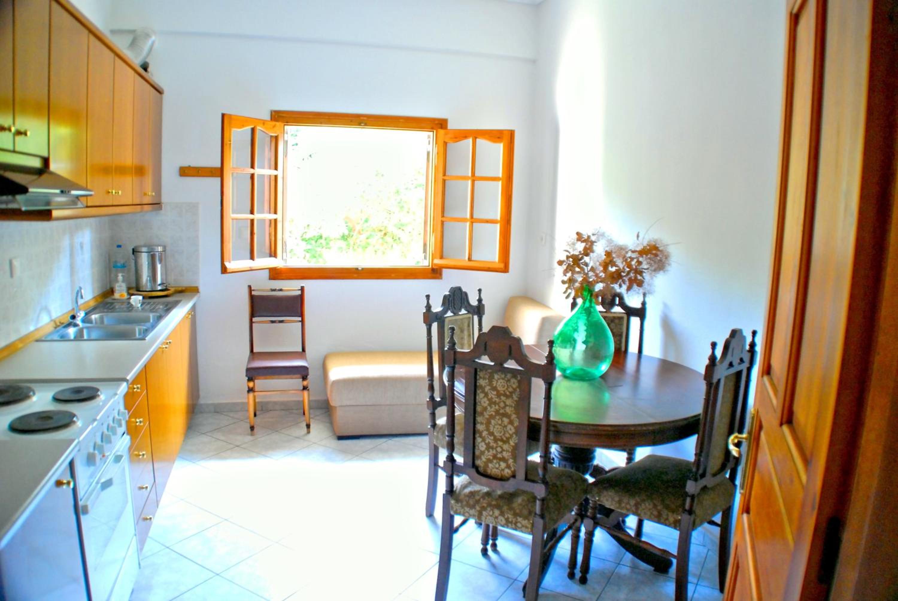 Apartment photo 2