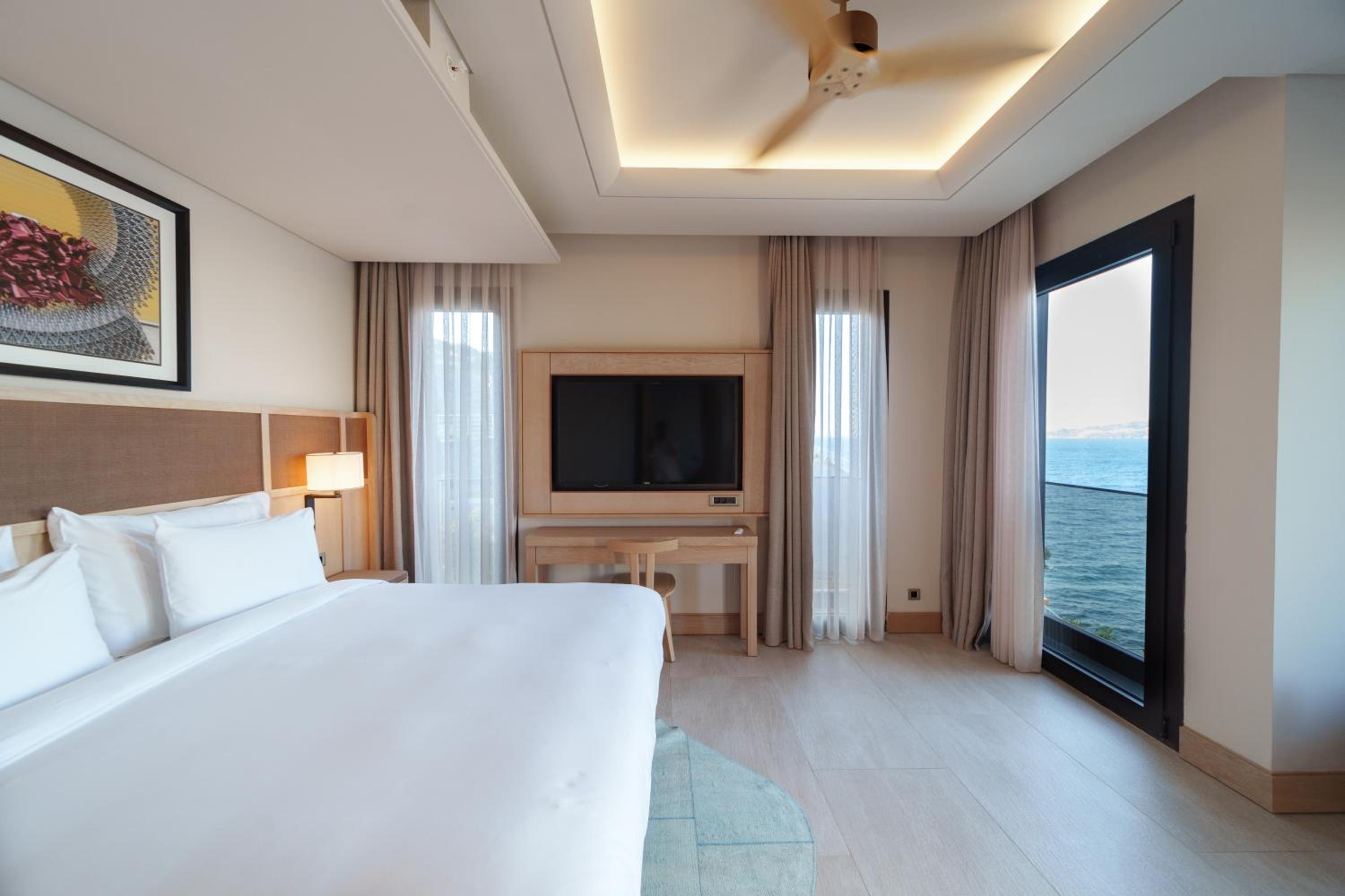 Executive Suite with Sea View - Photo 5