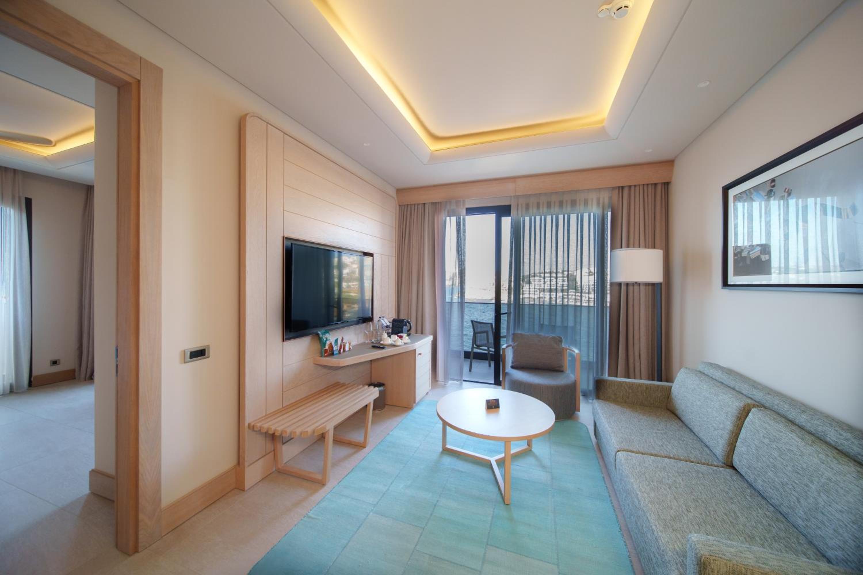 Executive Suite with Sea View - Photo 4