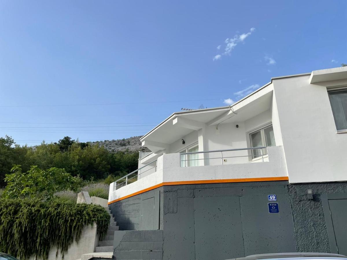 Two-Bedroom House photo 2