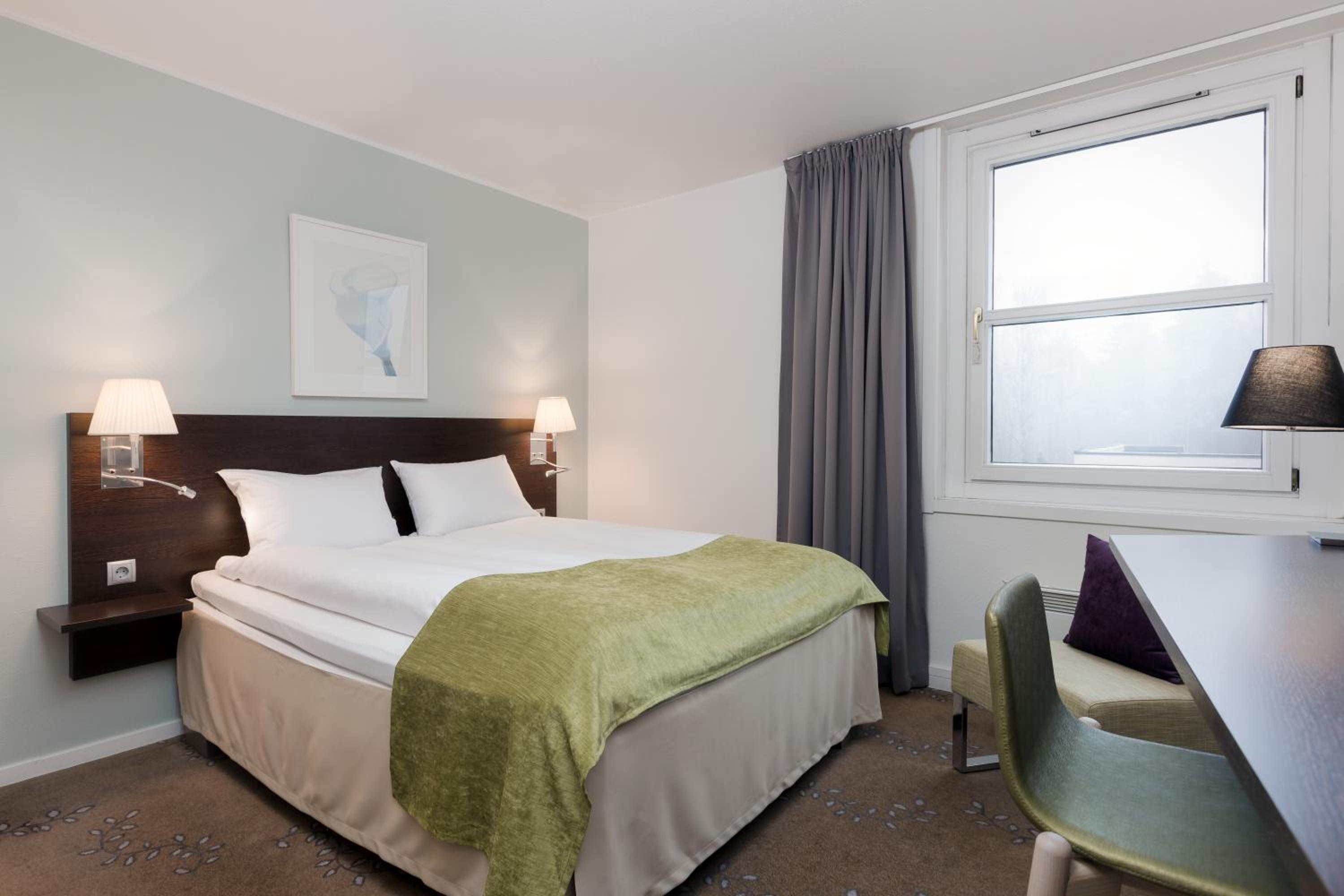 Compact Double Room photo 1