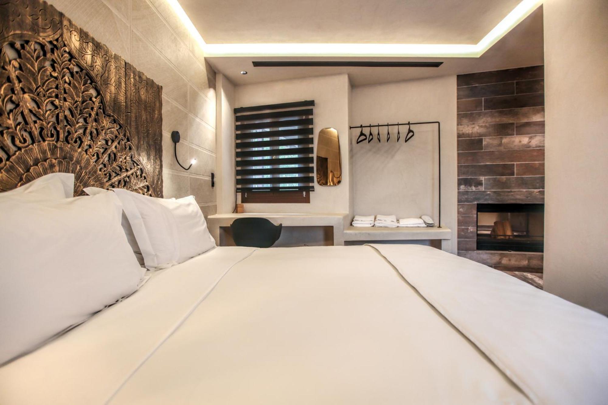 Deluxe King Suite - Photo 7