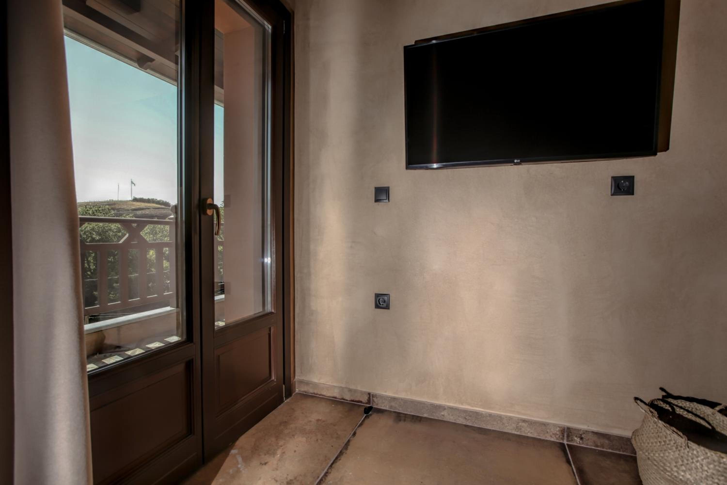 King Suite - Photo 6