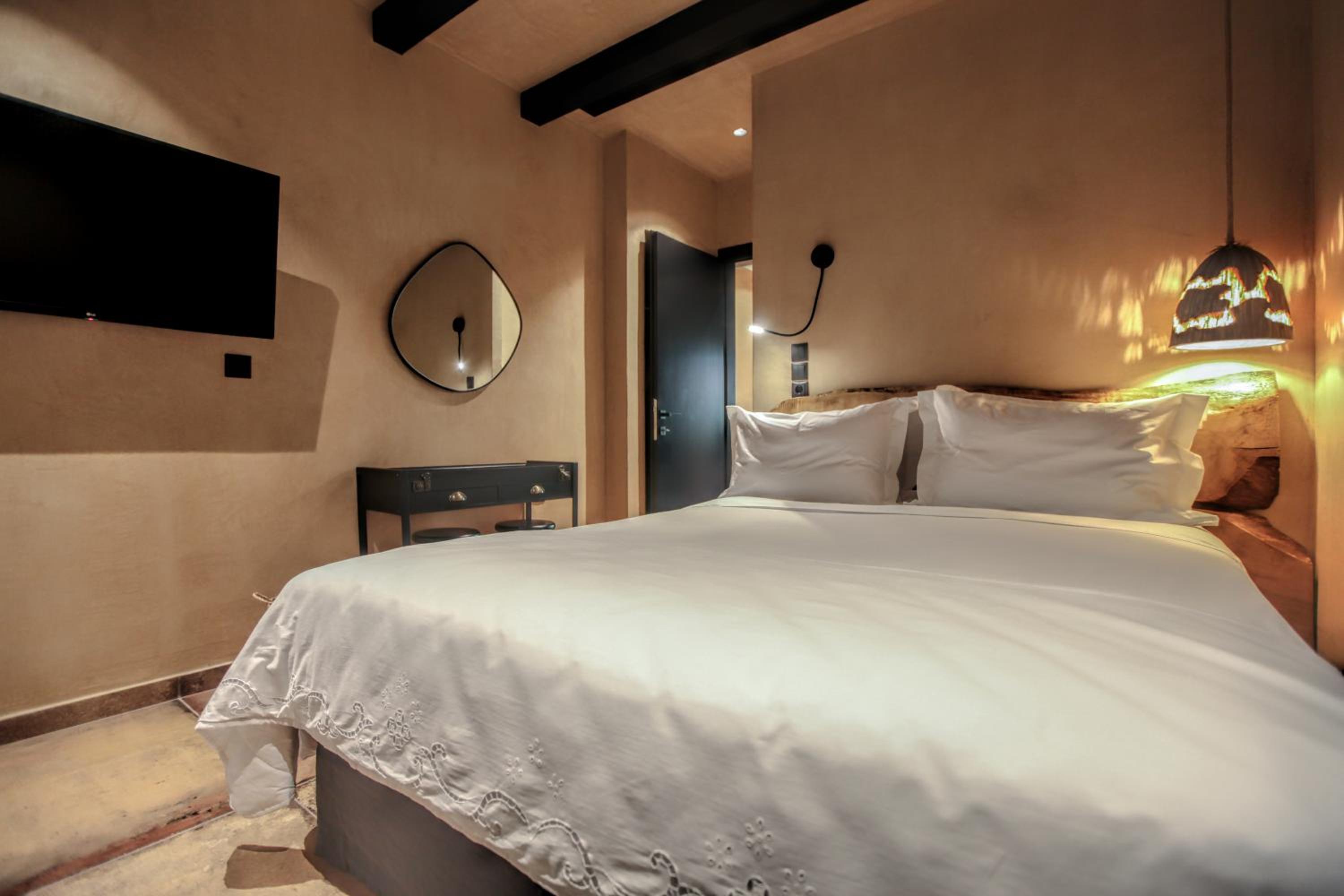 King Suite - Photo 15