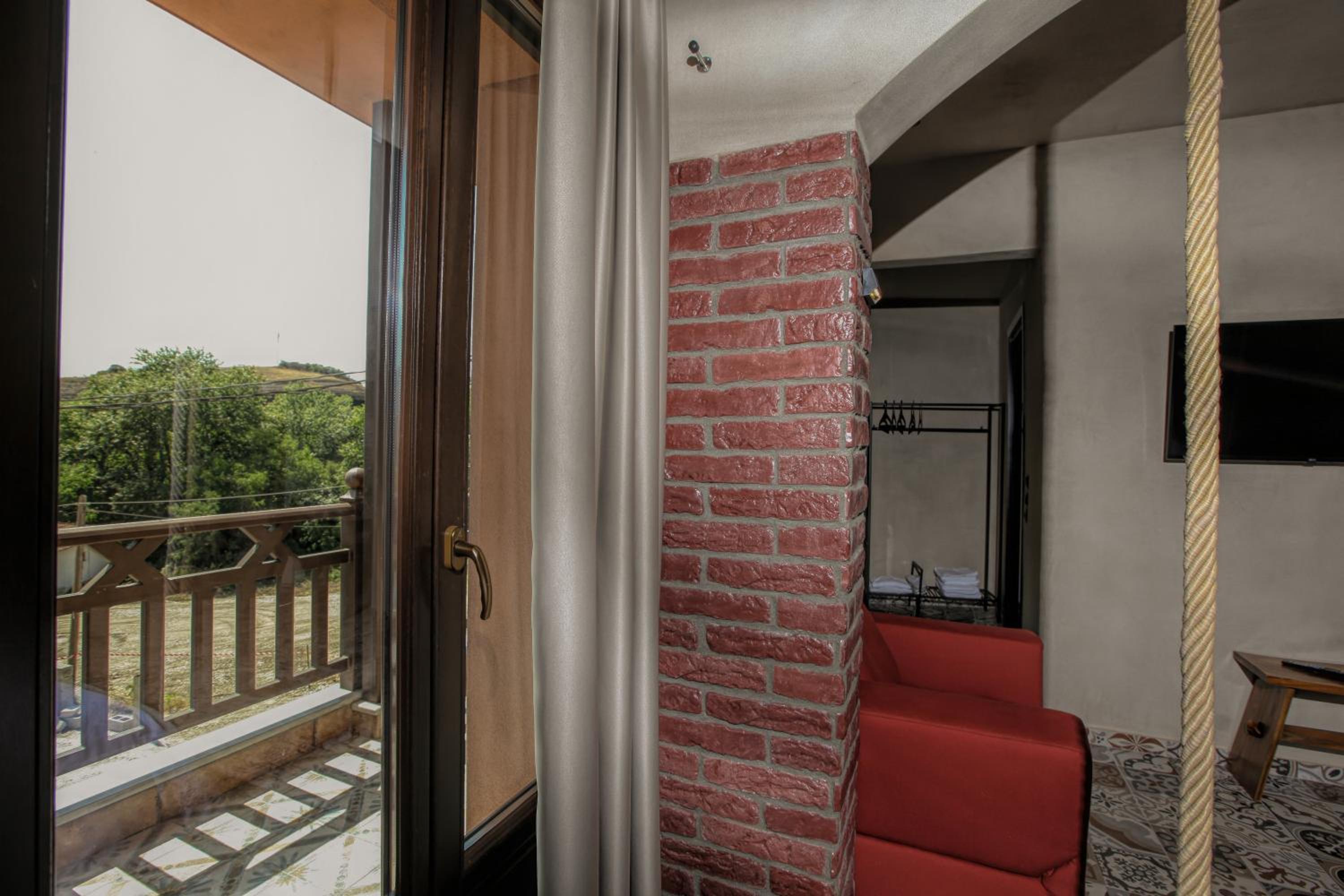 King Suite with Spa Bath photo 3