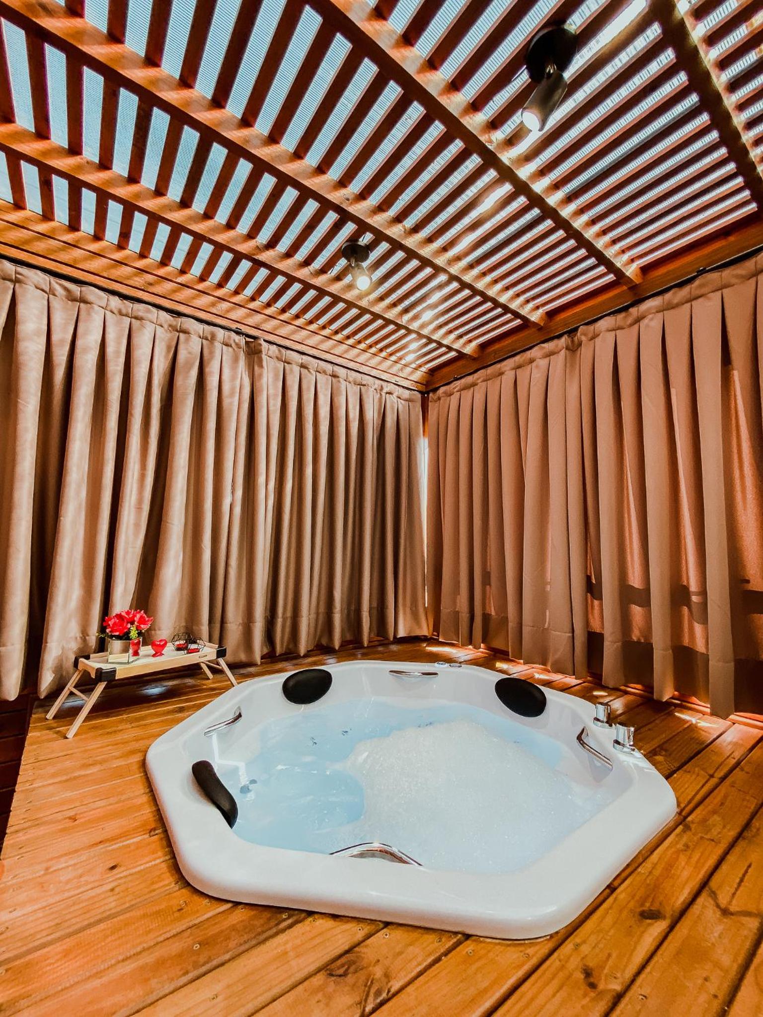 One-Bedroom Chalet - Photo 8