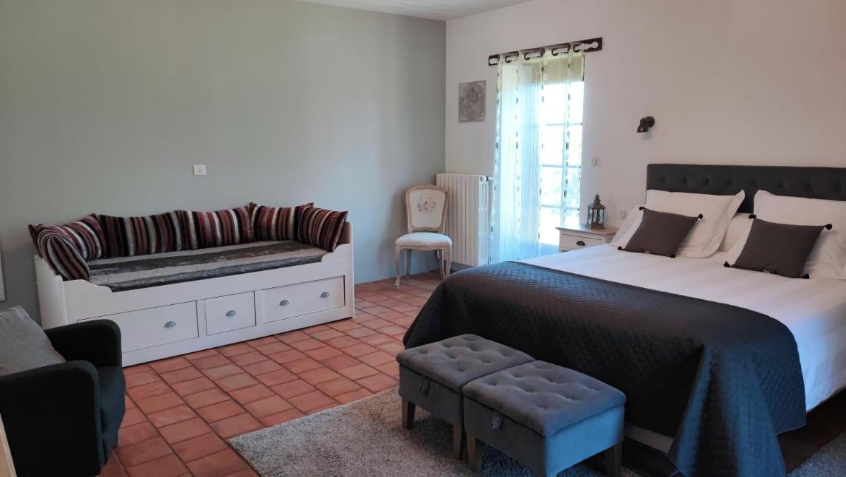 One-Bedroom Suite photo 2
