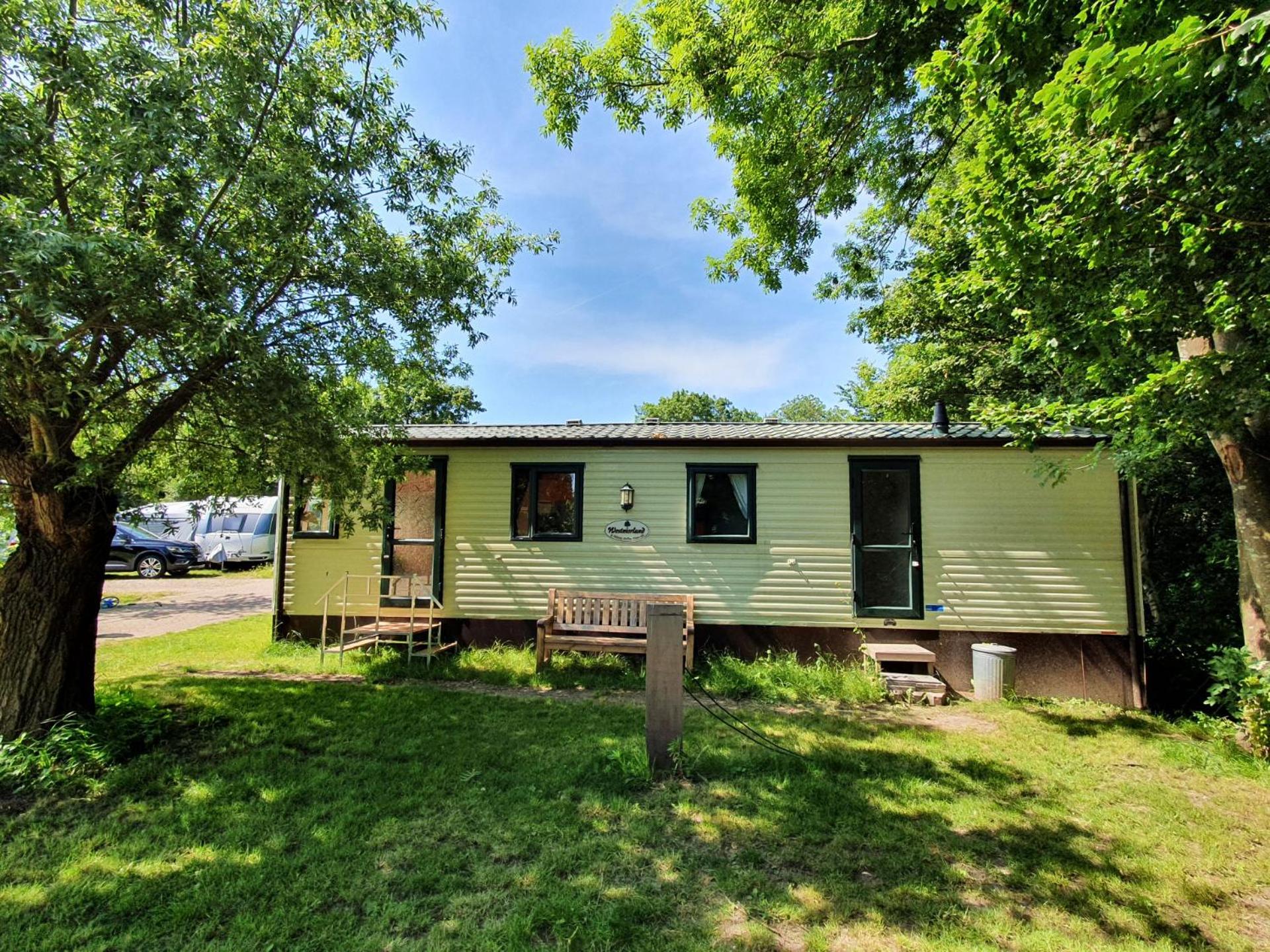 Mobile Home photo 2