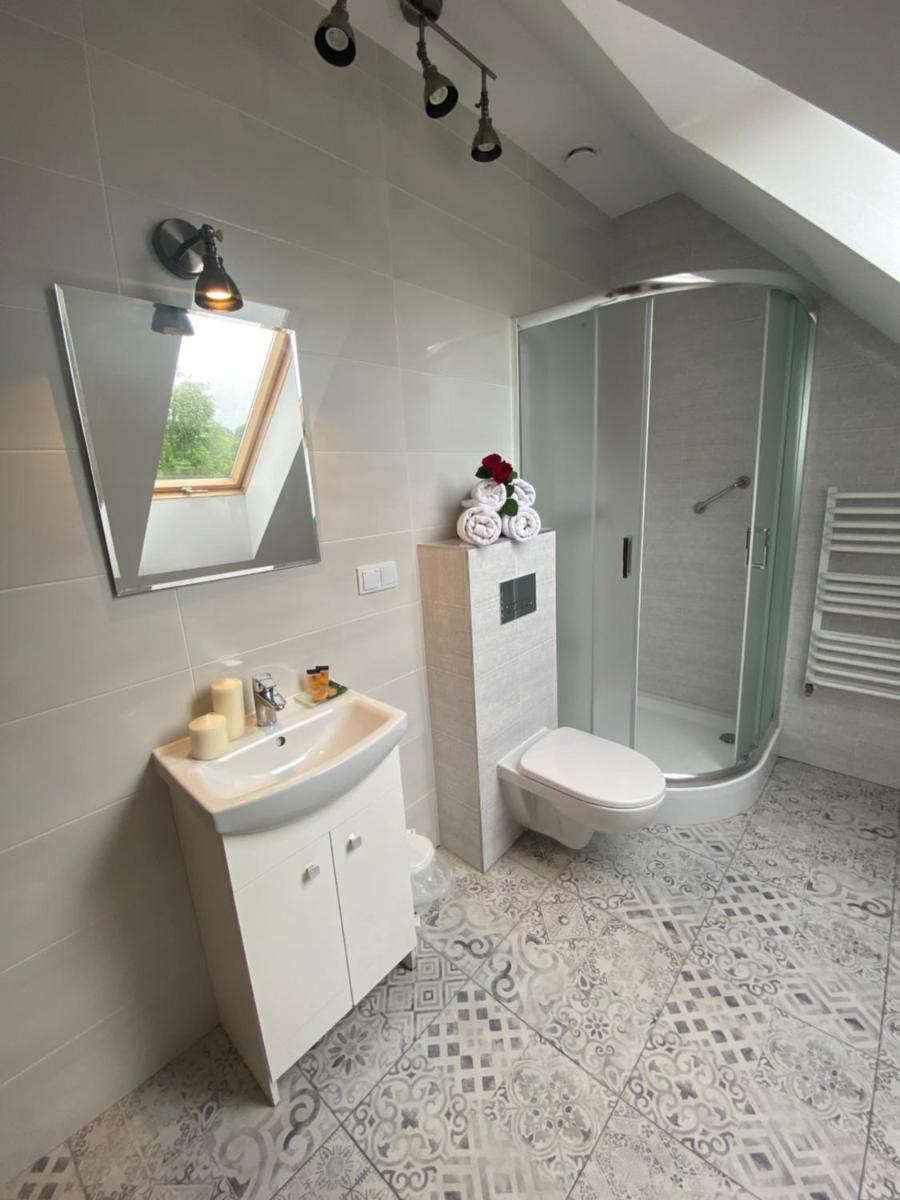 Double or Twin Room - Photo 4