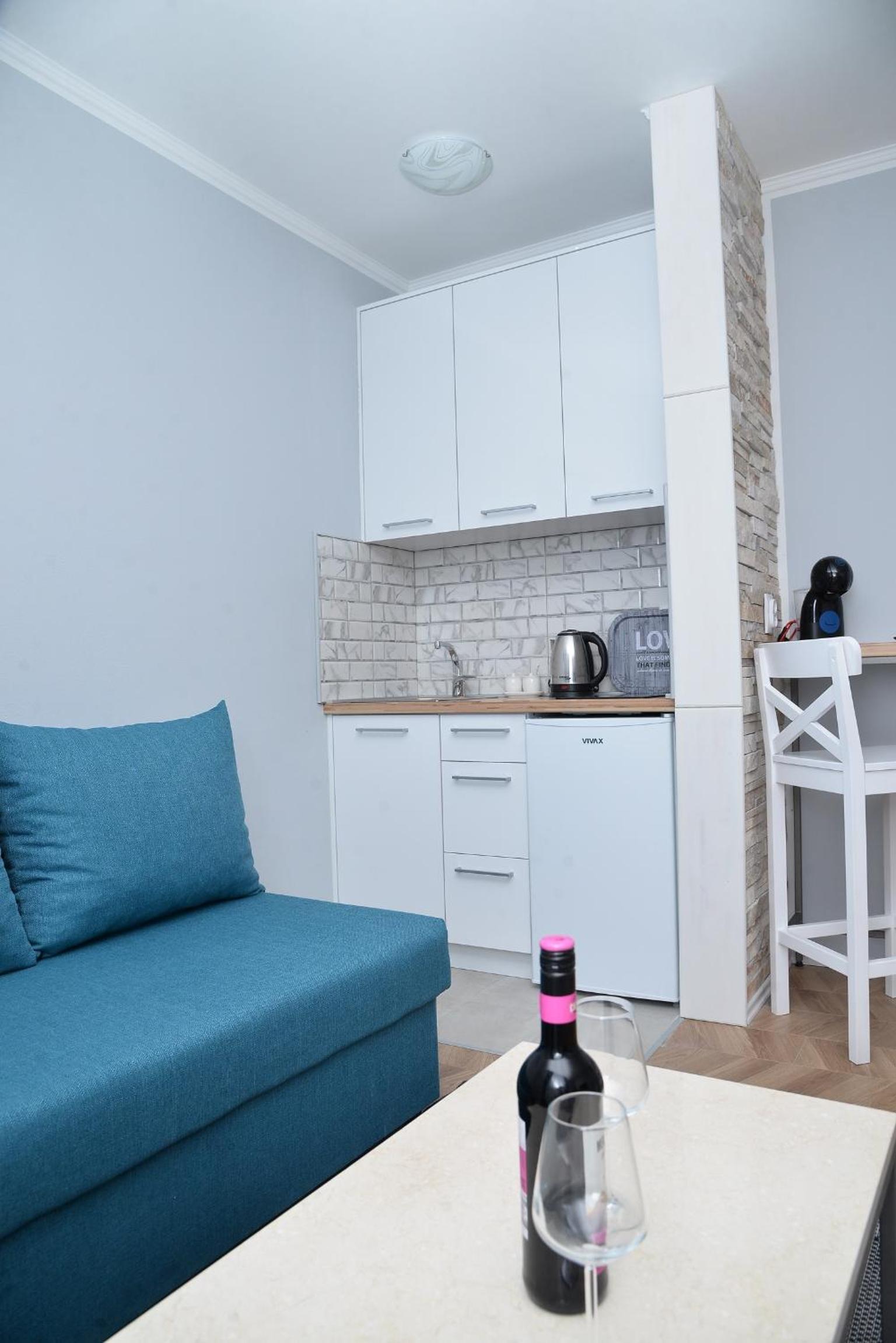 One Bedroom Apartment with Balcony - Photo 23