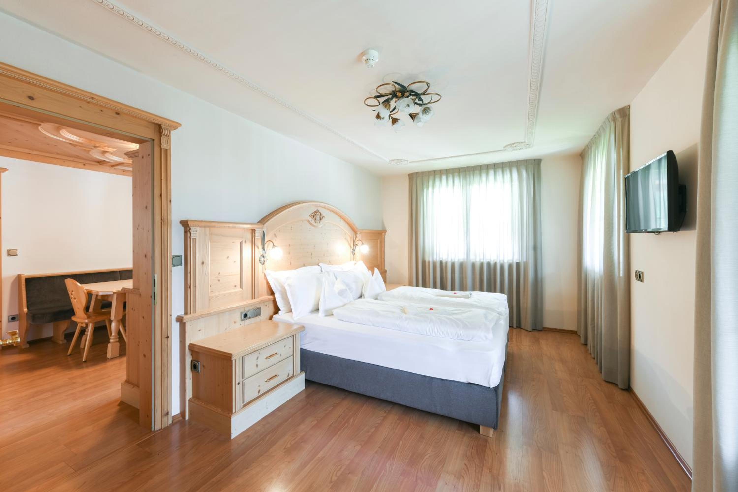 Two-Bedroom Apartment (4 Adults)