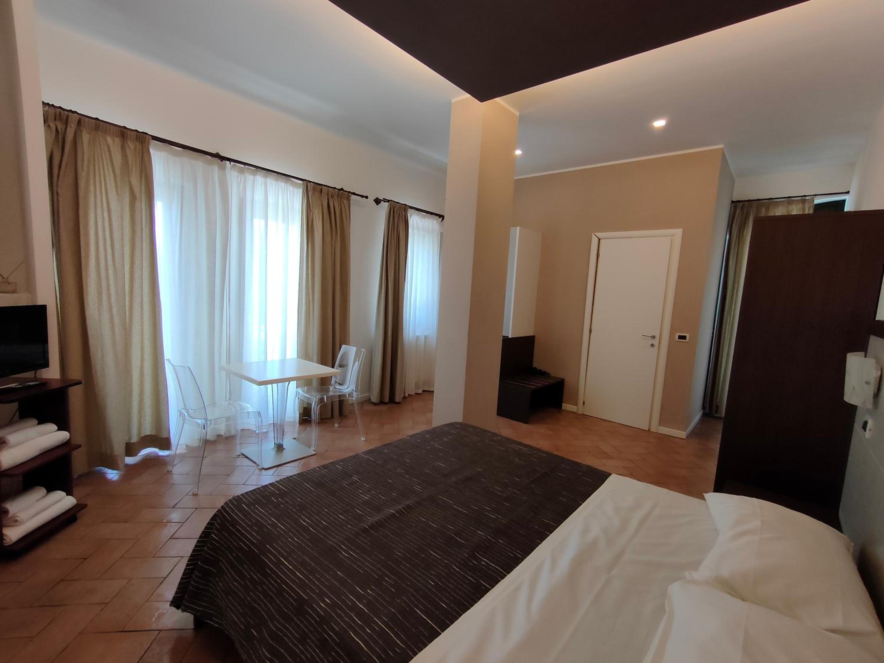 Double Room - Photo 1