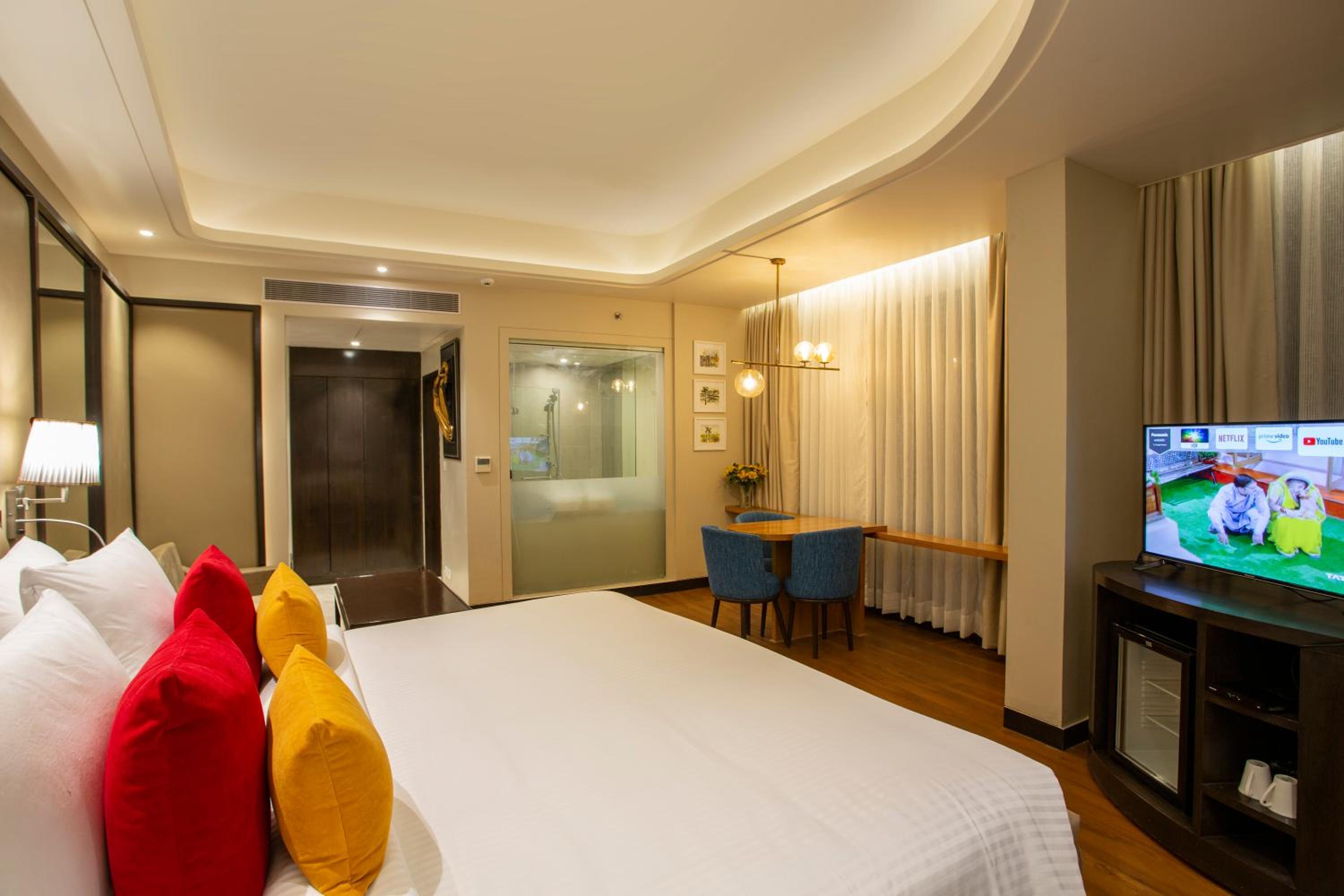Double Room - Photo 10