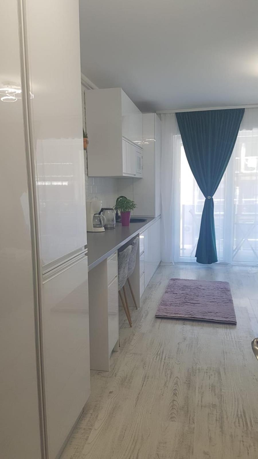 One-Bedroom Apartment - Photo 5