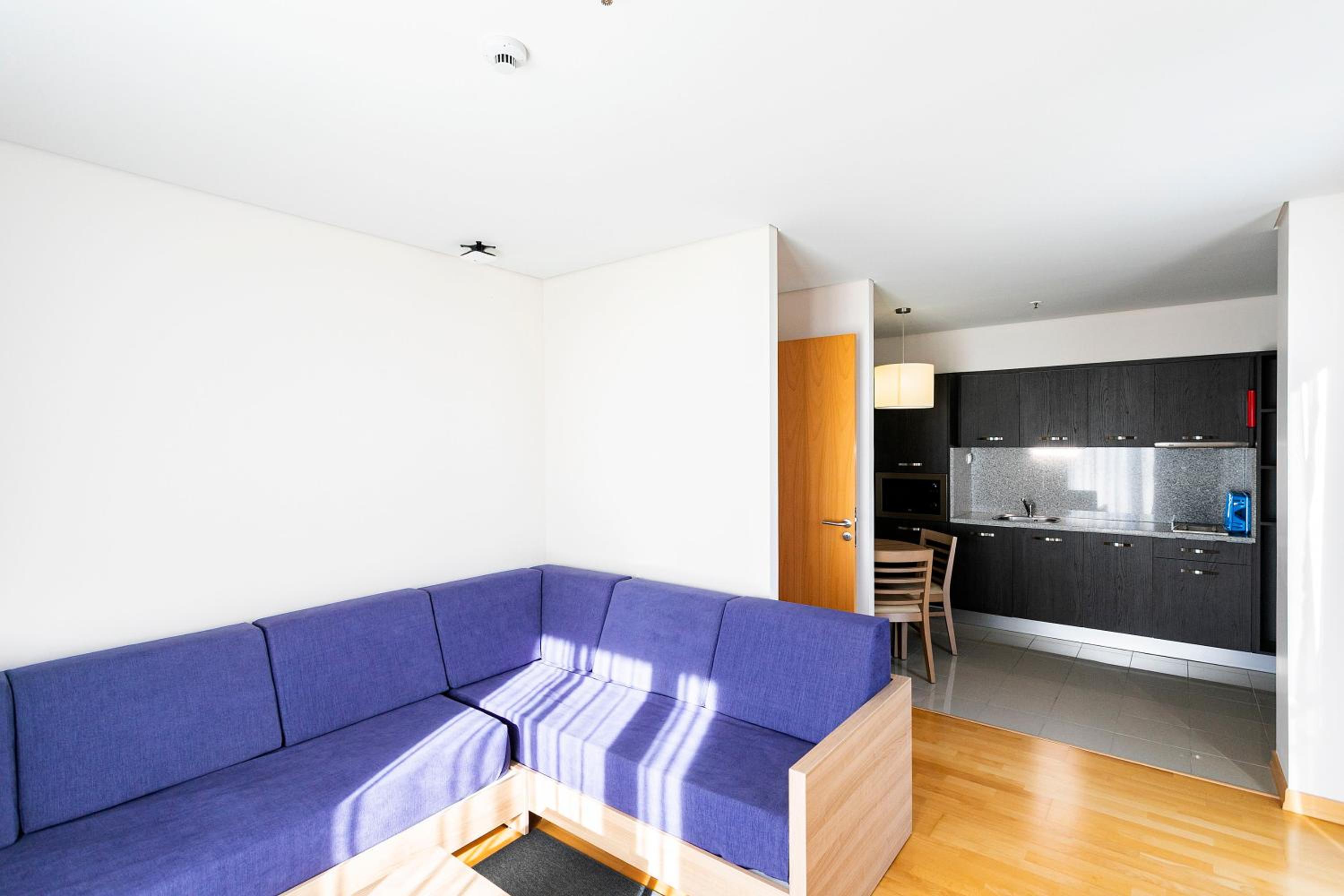 One-Bedroom Apartment - Photo 8