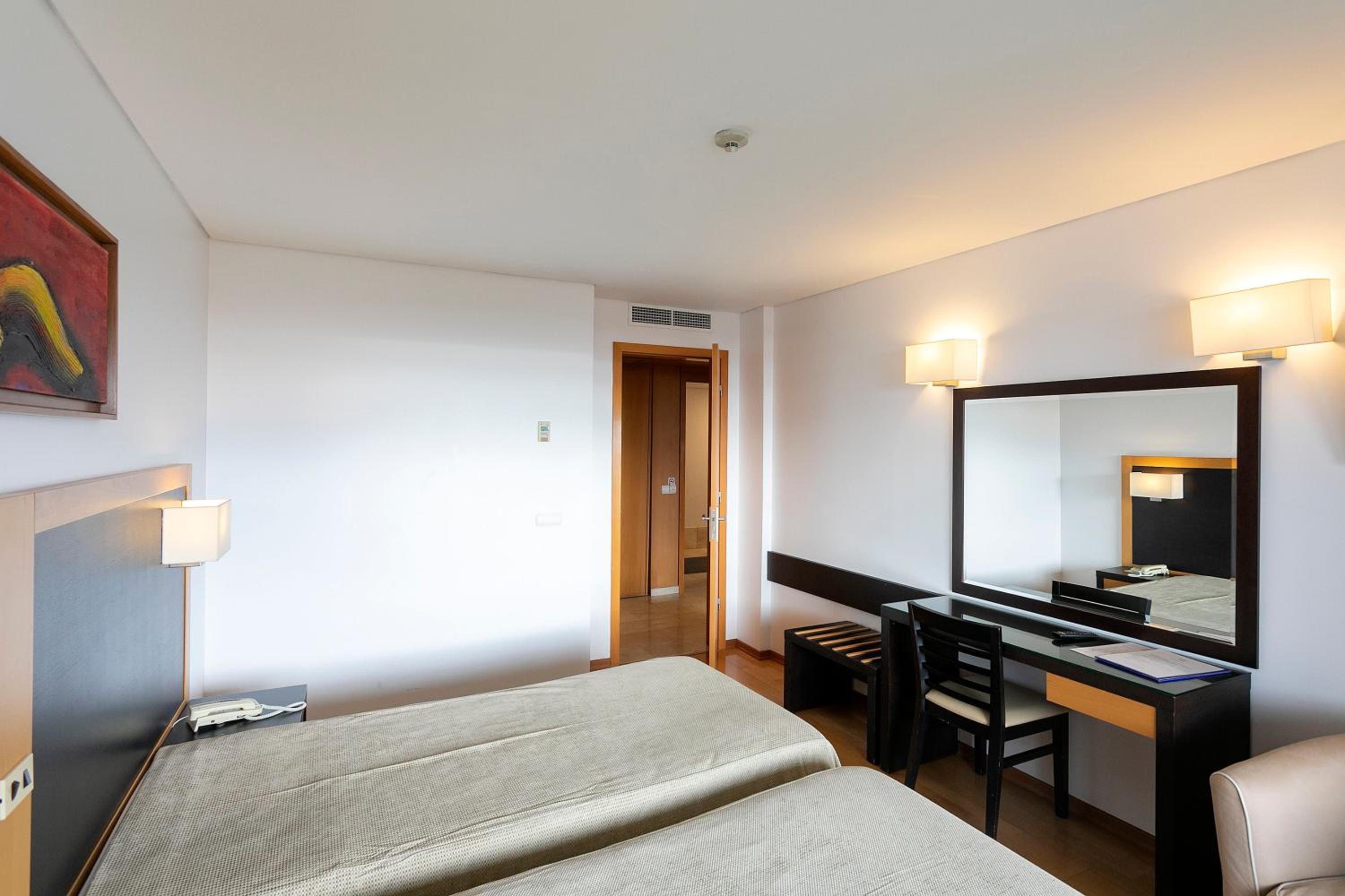 One-Bedroom Apartment - Photo 6