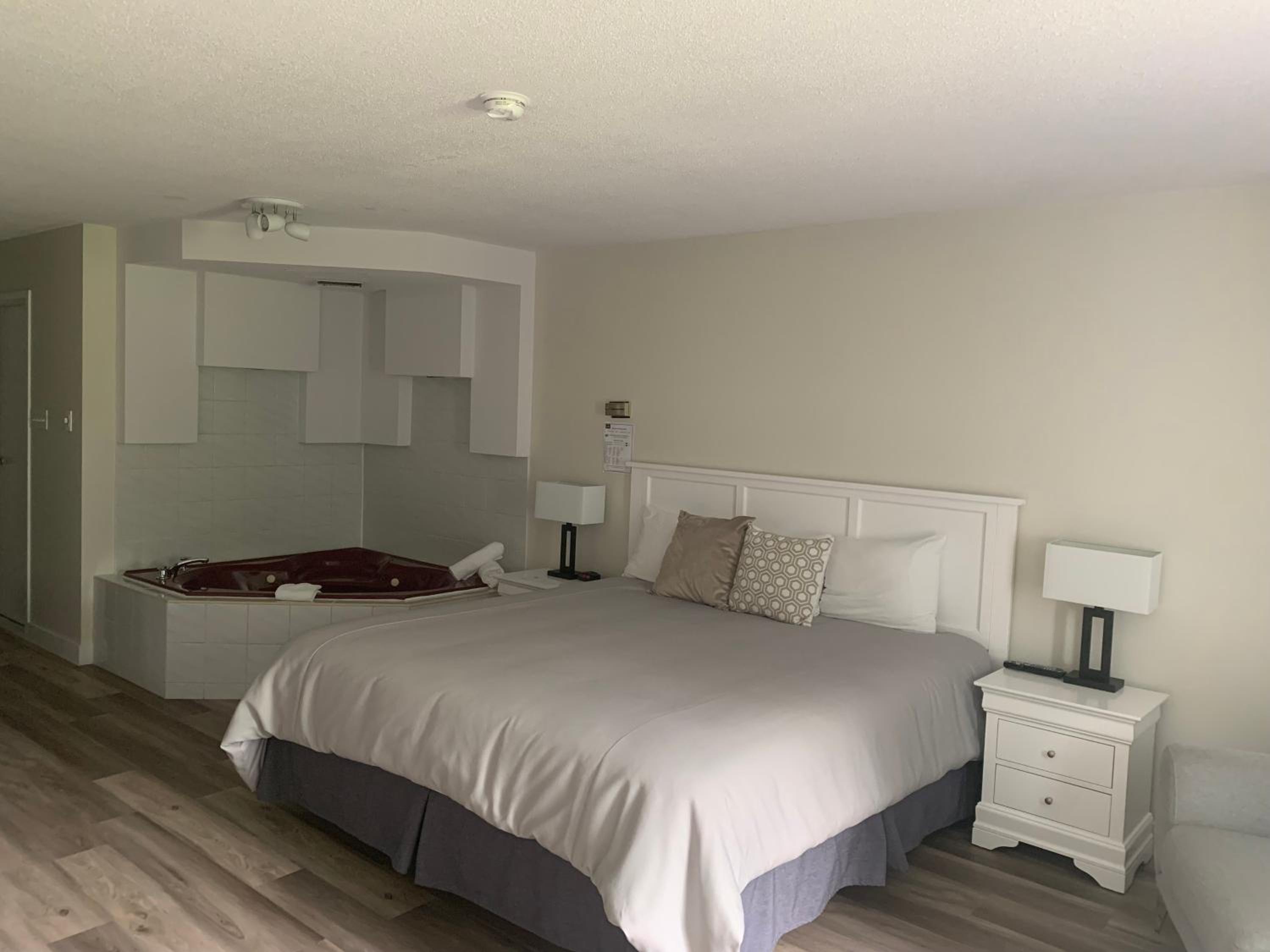 Deluxe Suite - Photo 2