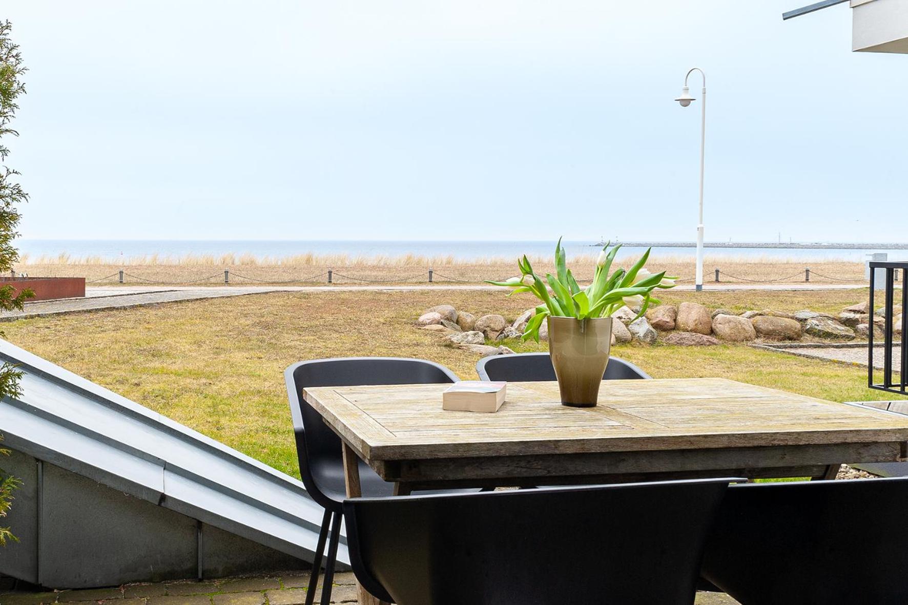 Studio Apartment with Sea View - Ground Floor