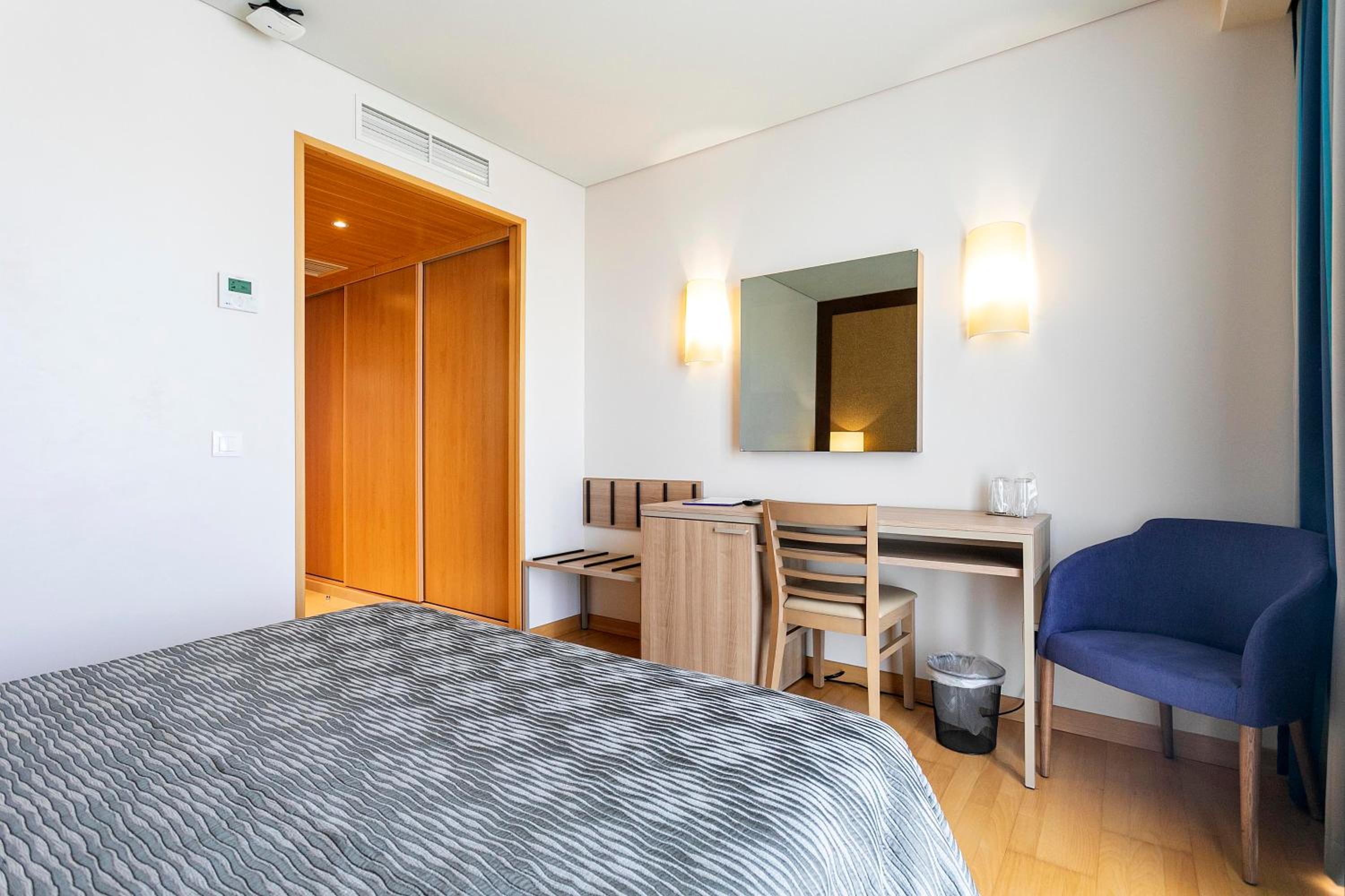 Double or Twin Room - Photo 2