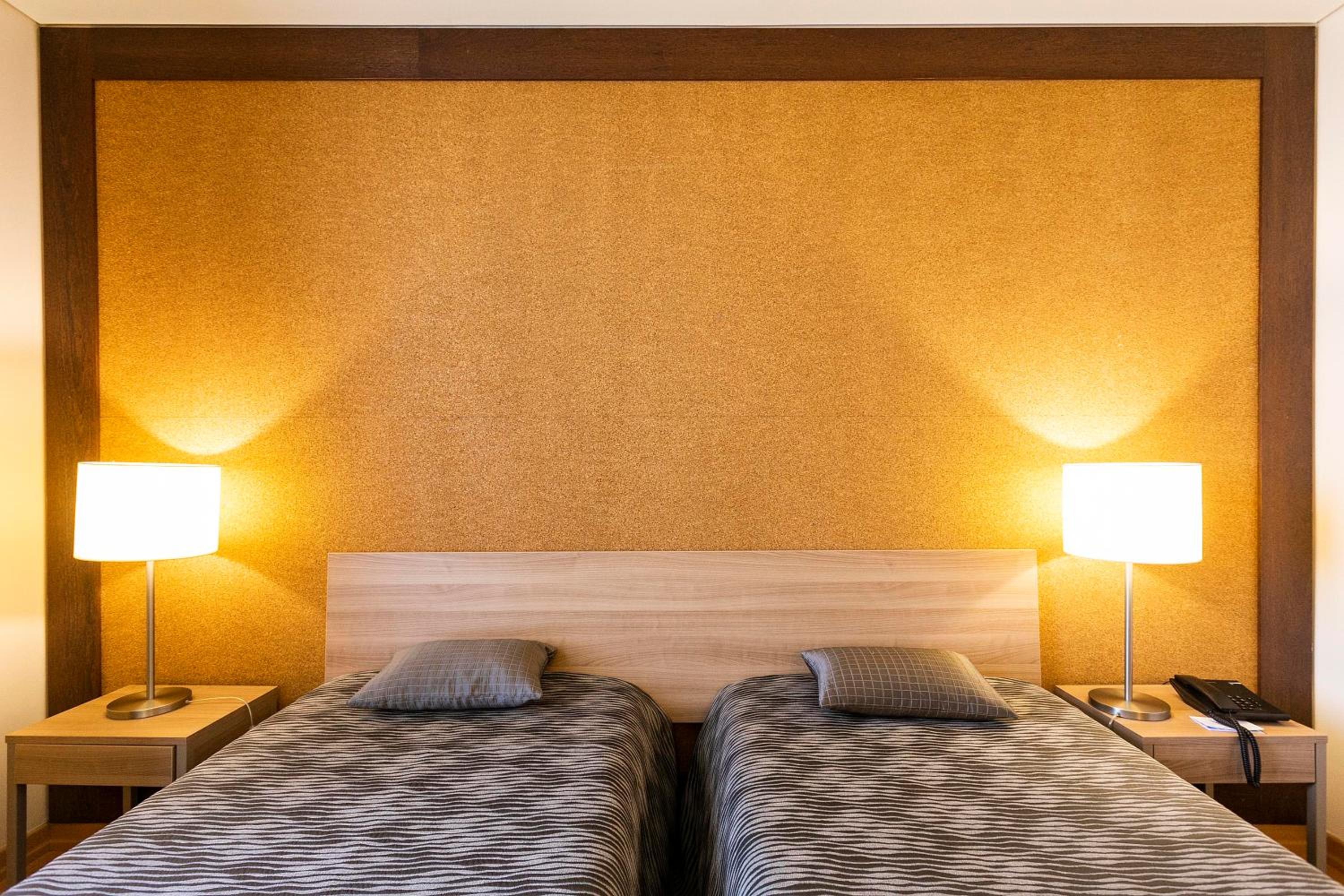 Double or Twin Room - Photo 5