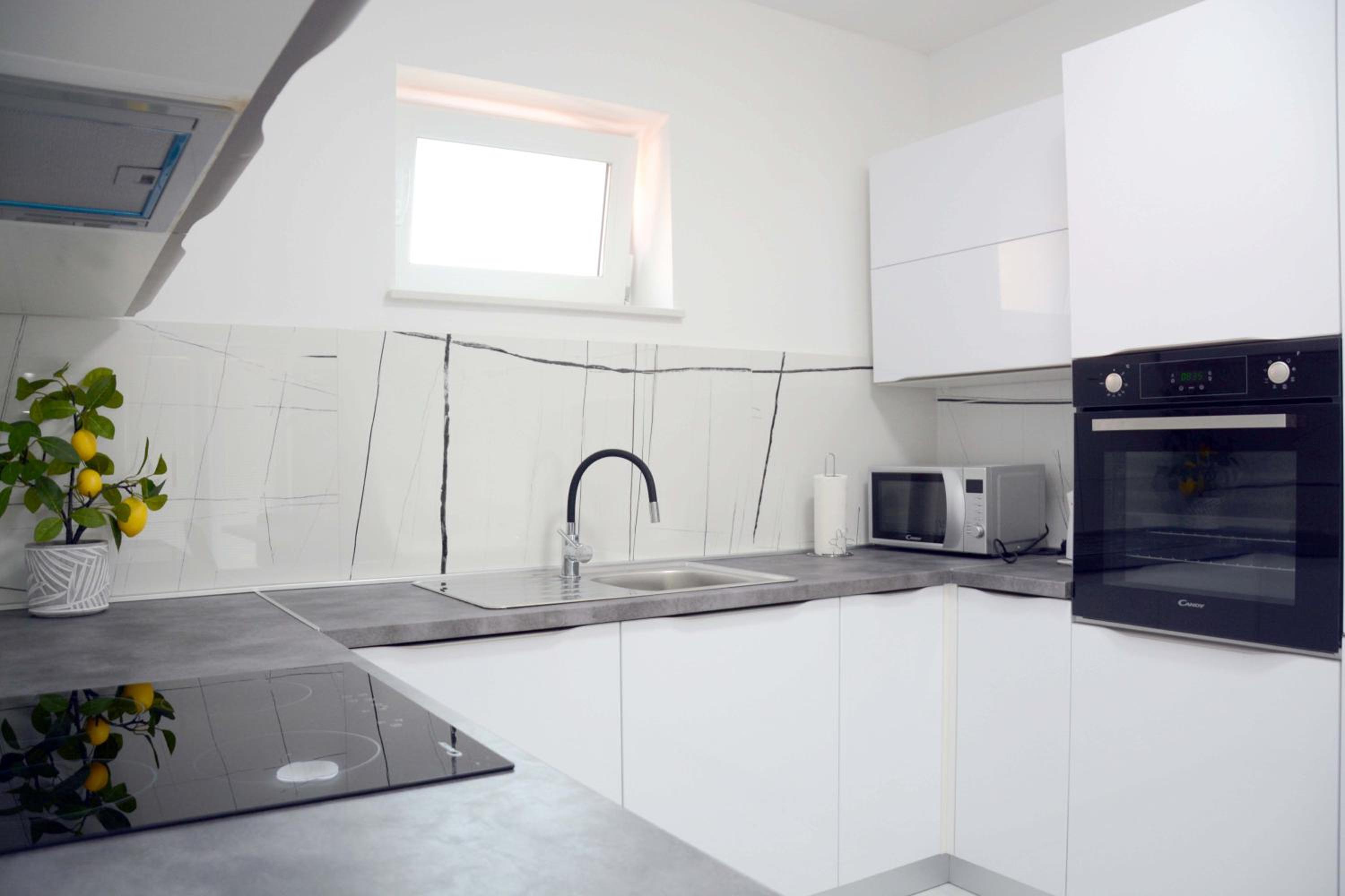 Two-Bedroom Apartment - Photo 31