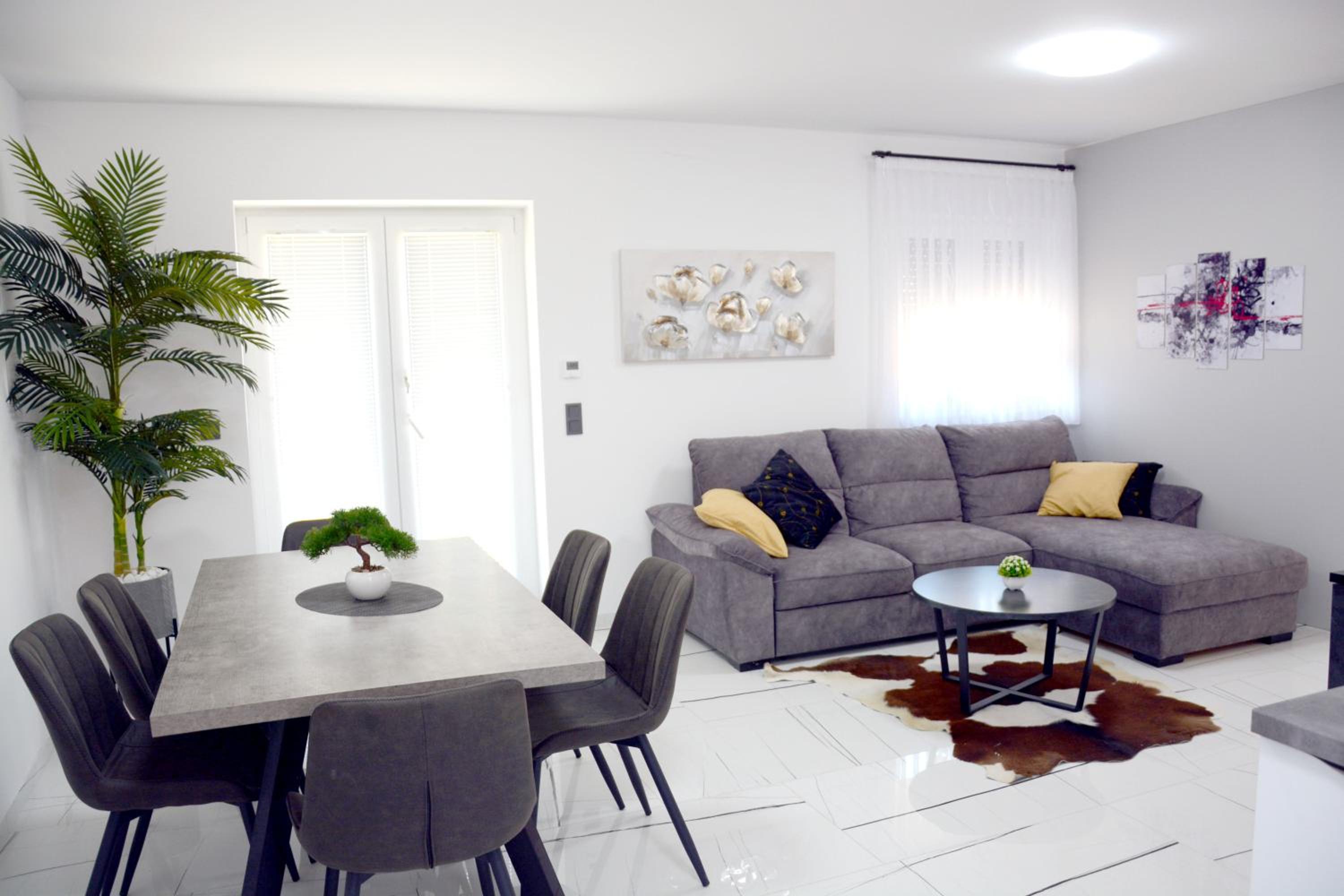 Two-Bedroom Apartment - Photo 4
