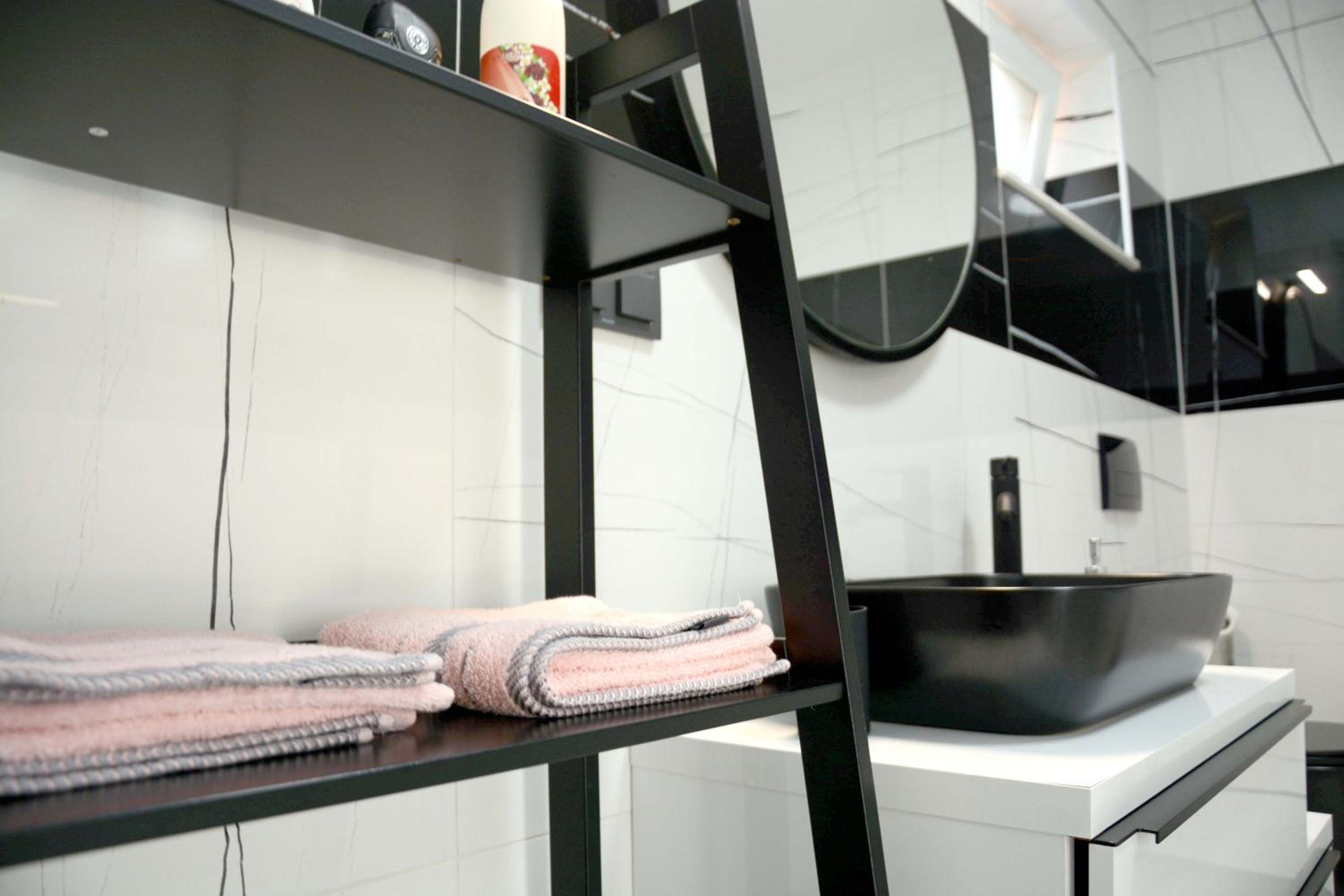 Two-Bedroom Apartment - Photo 28