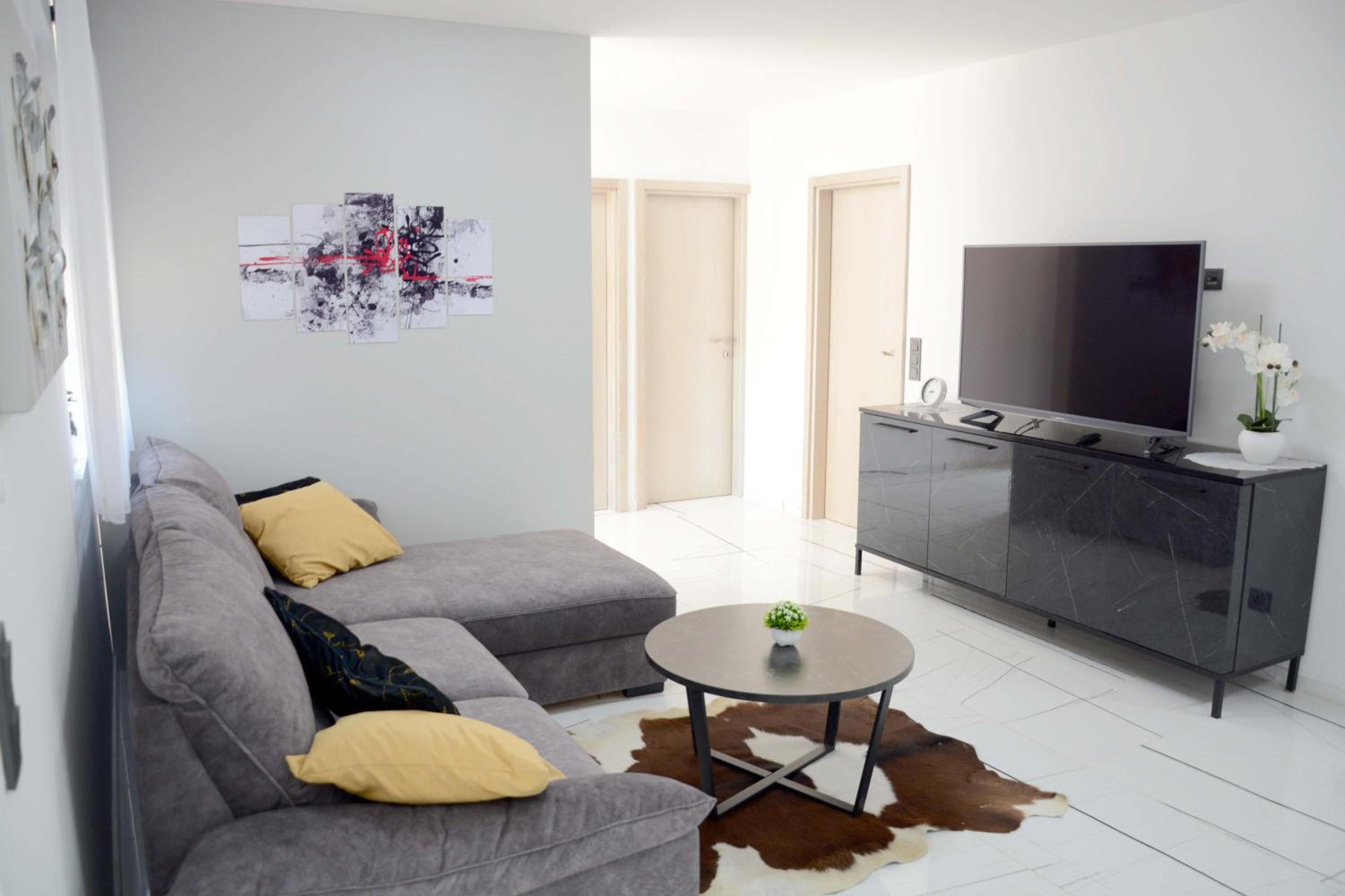 Two-Bedroom Apartment - Photo 17