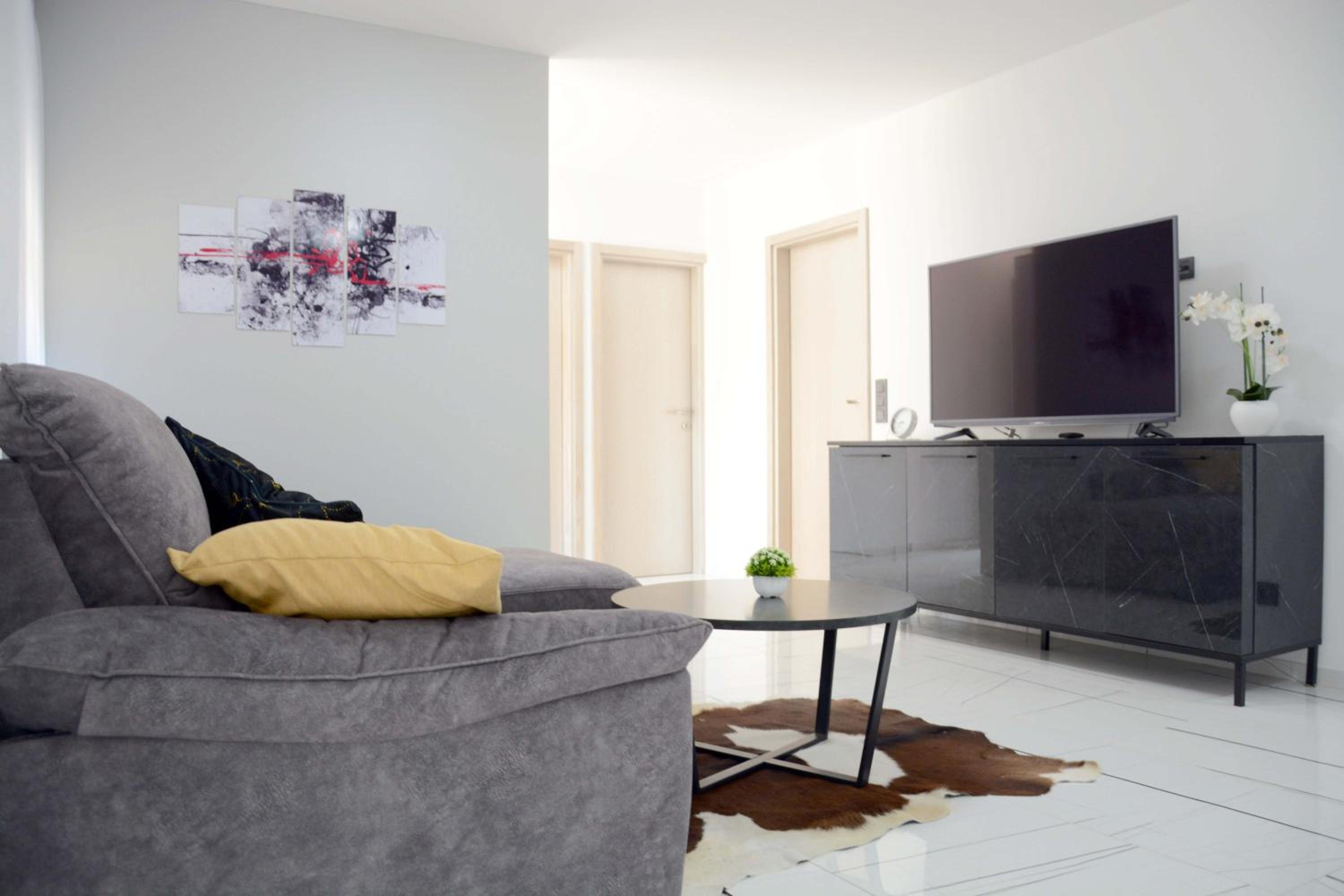Two-Bedroom Apartment - Photo 18