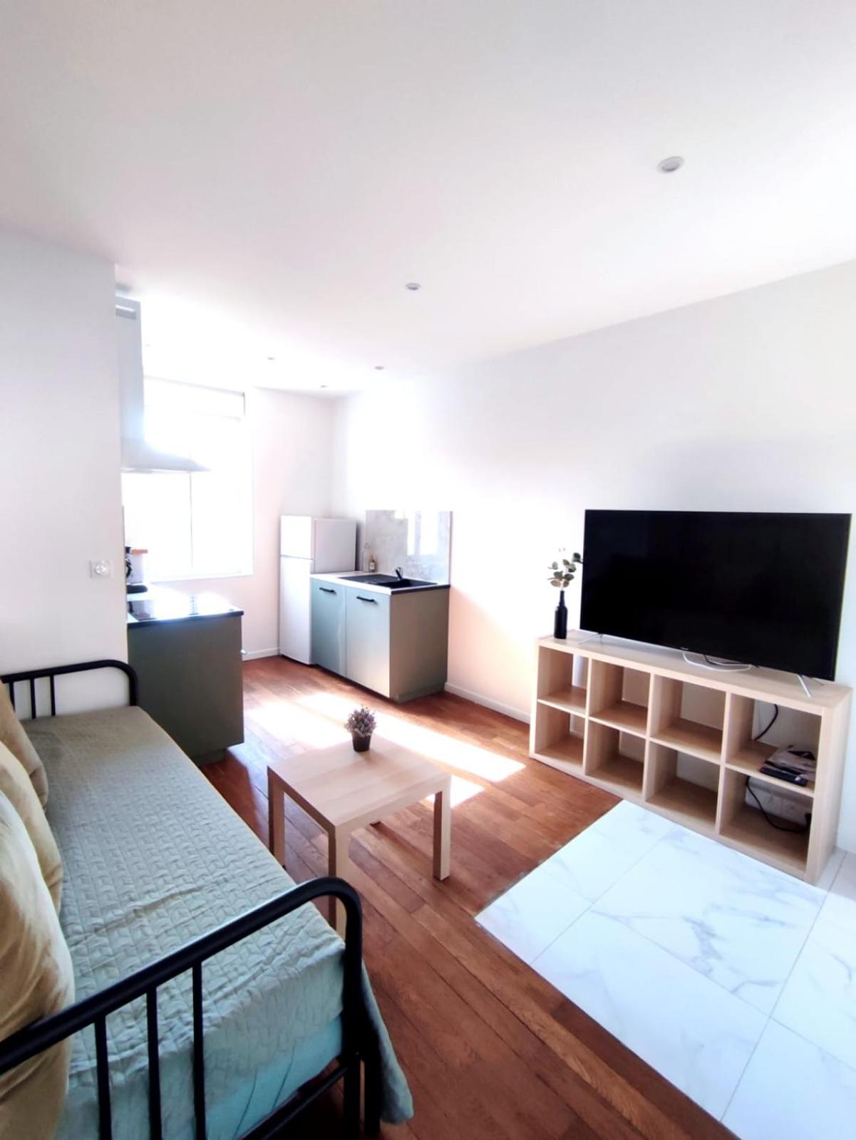 Two-Bedroom Apartment - Photo 8