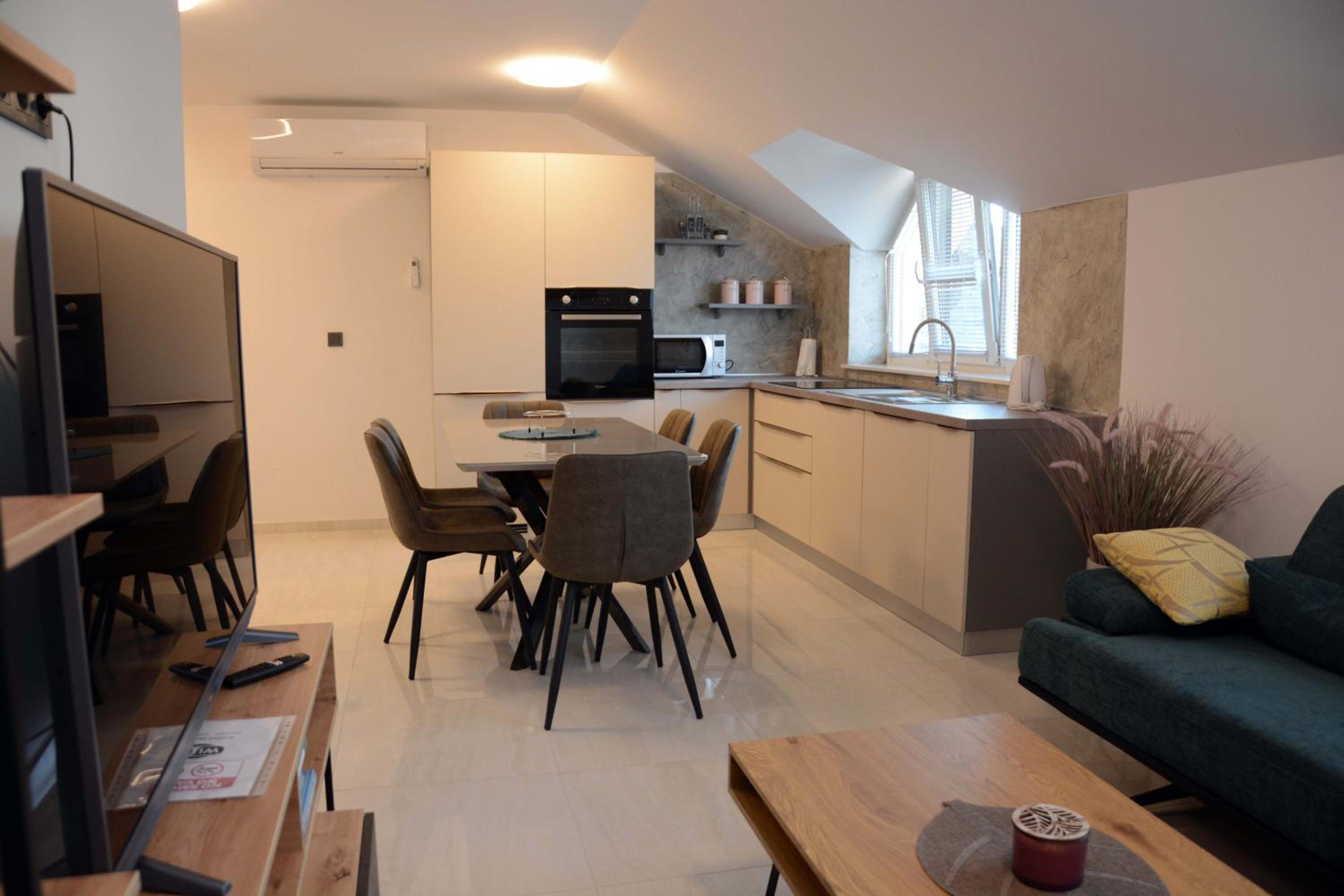 Three-Bedroom Apartment - Photo 14