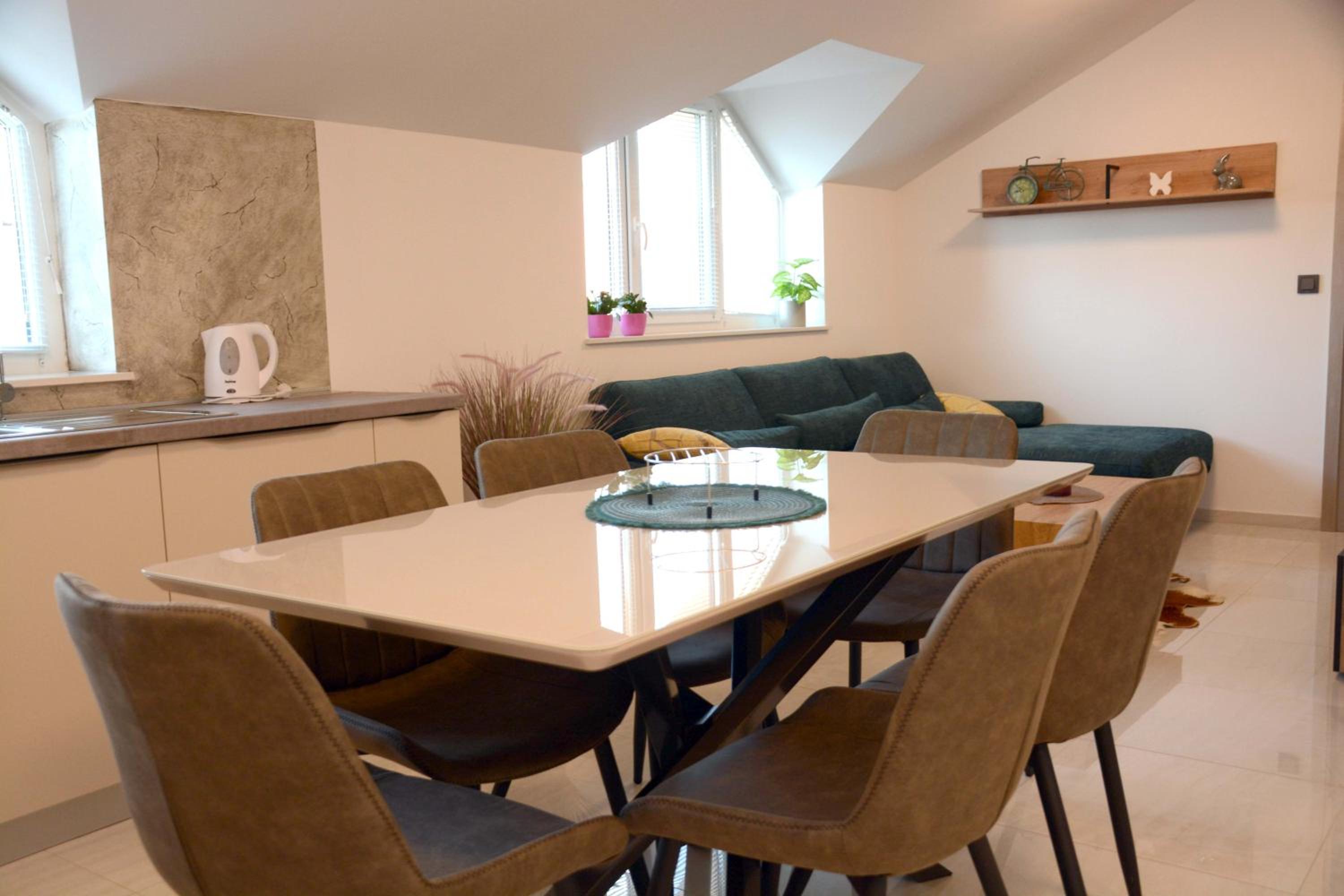 Three-Bedroom Apartment - Photo 19