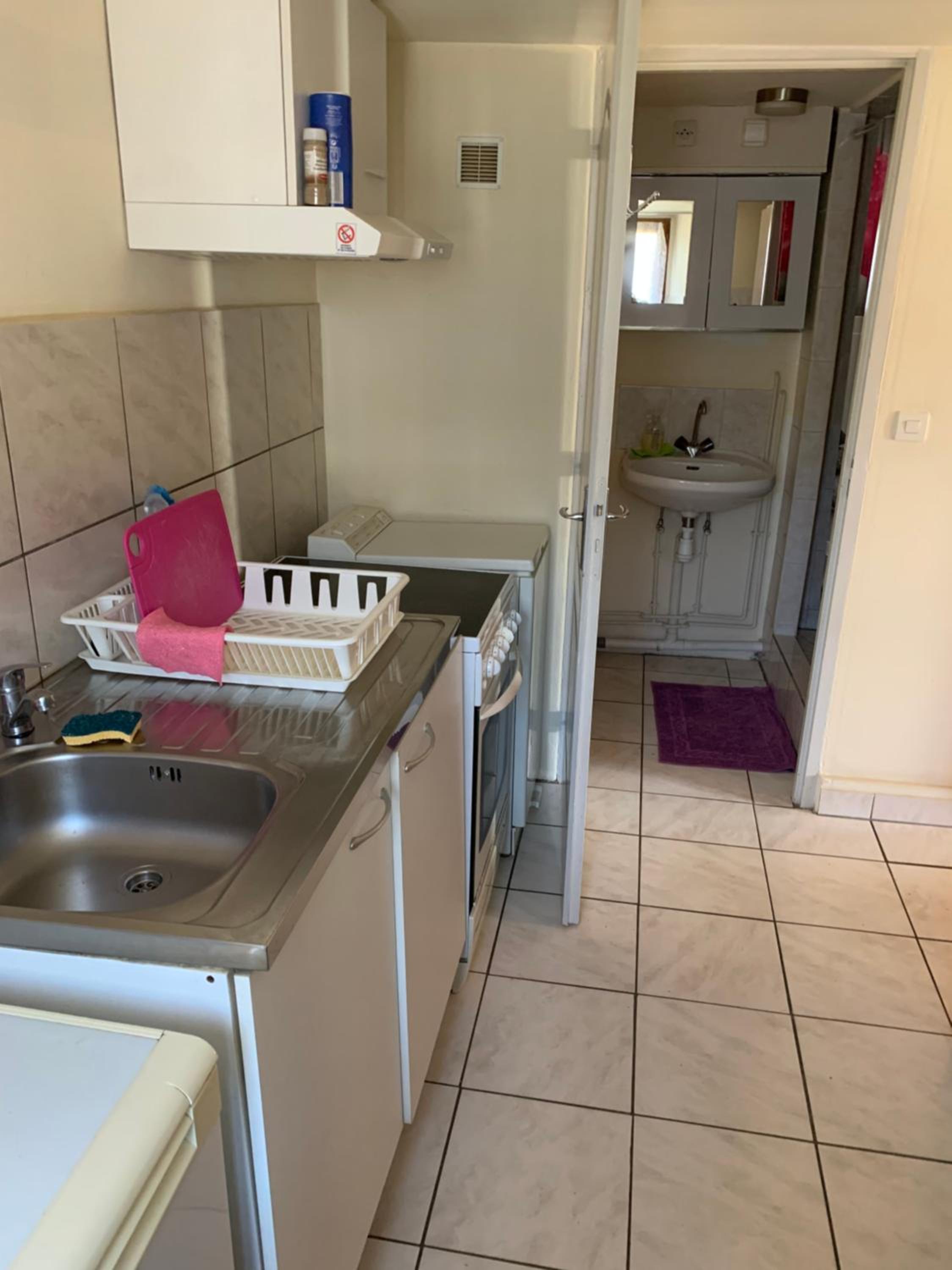 Studio Apartment - Photo 8