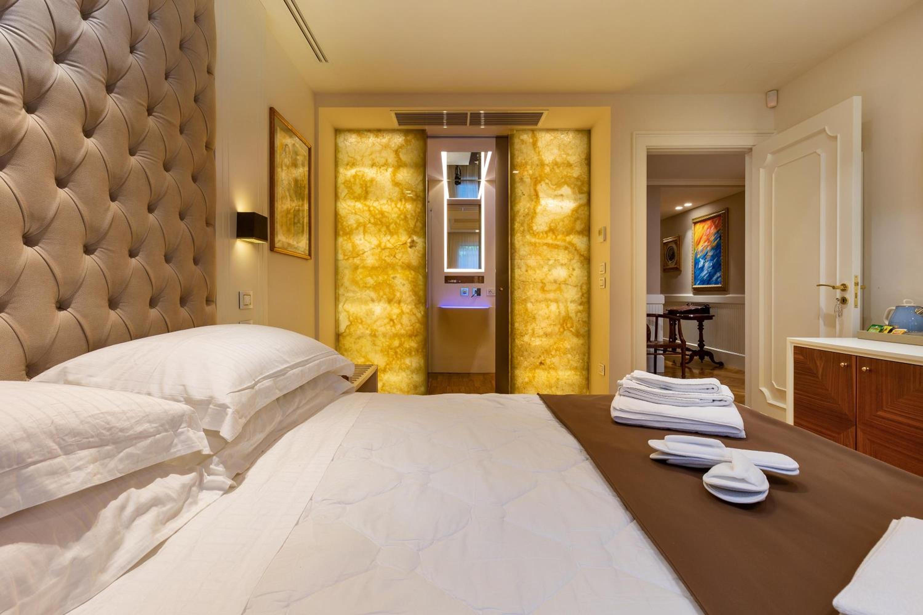 Double Room with Private Bathroom, photo 7