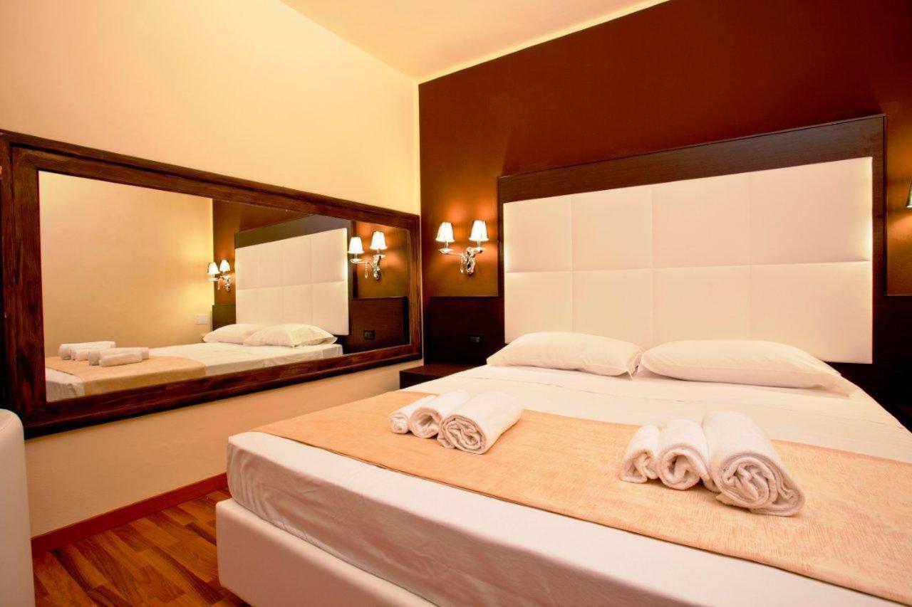 Double Room - Photo 1