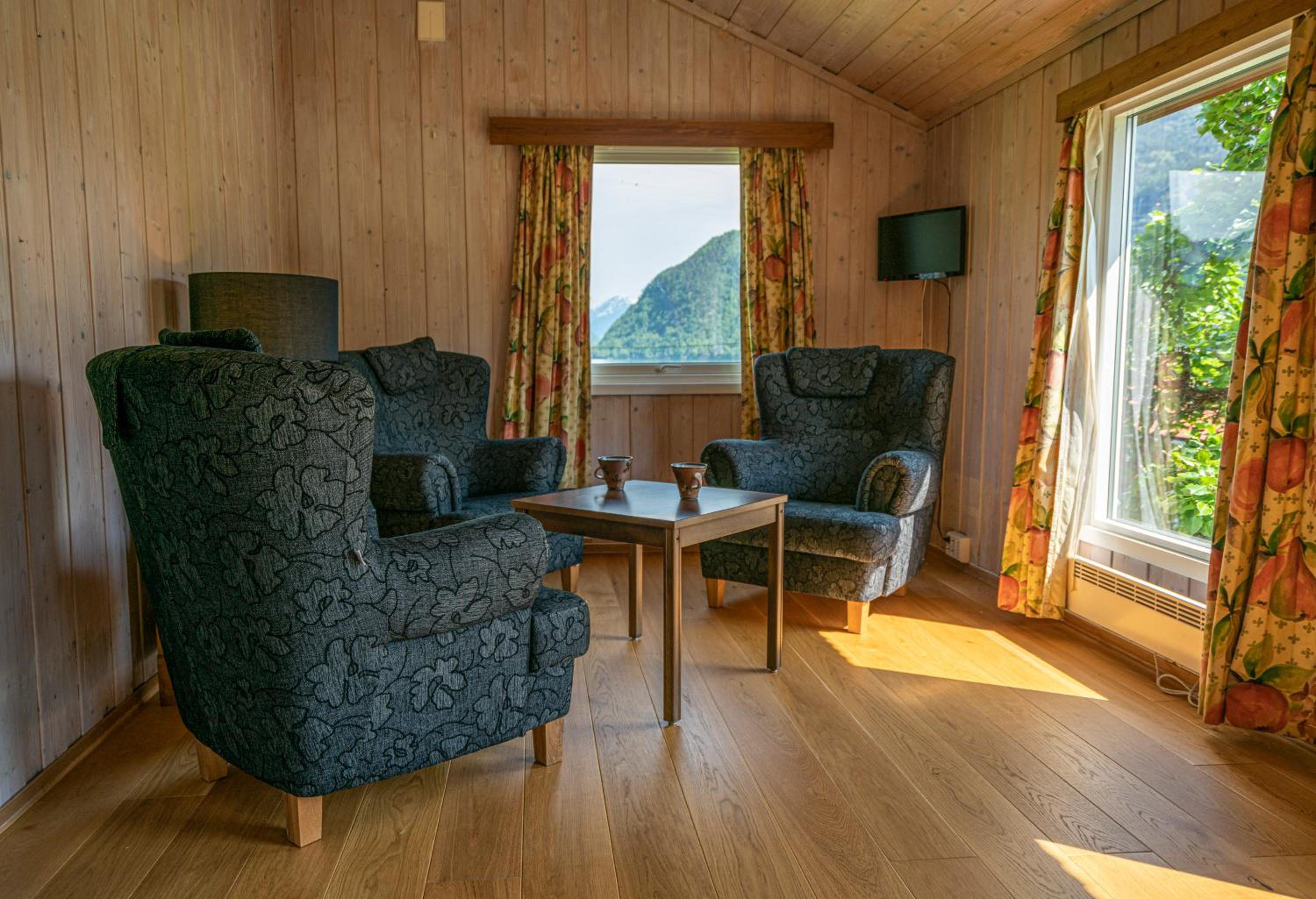 Cabin with FjordView photo 2