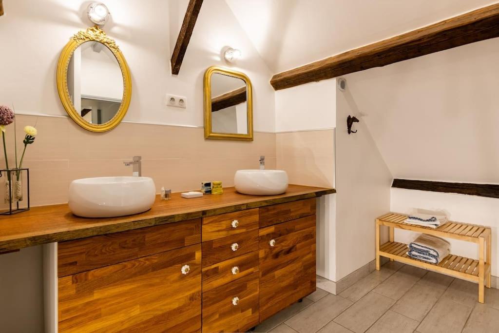 Standard Double Room - Photo 4