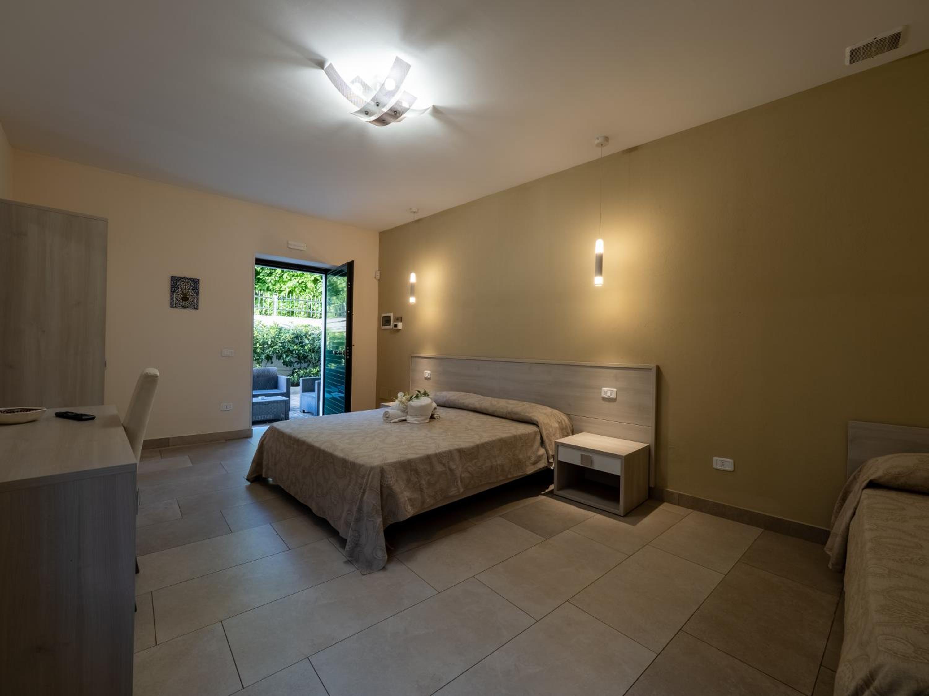 Triple Room photo 2