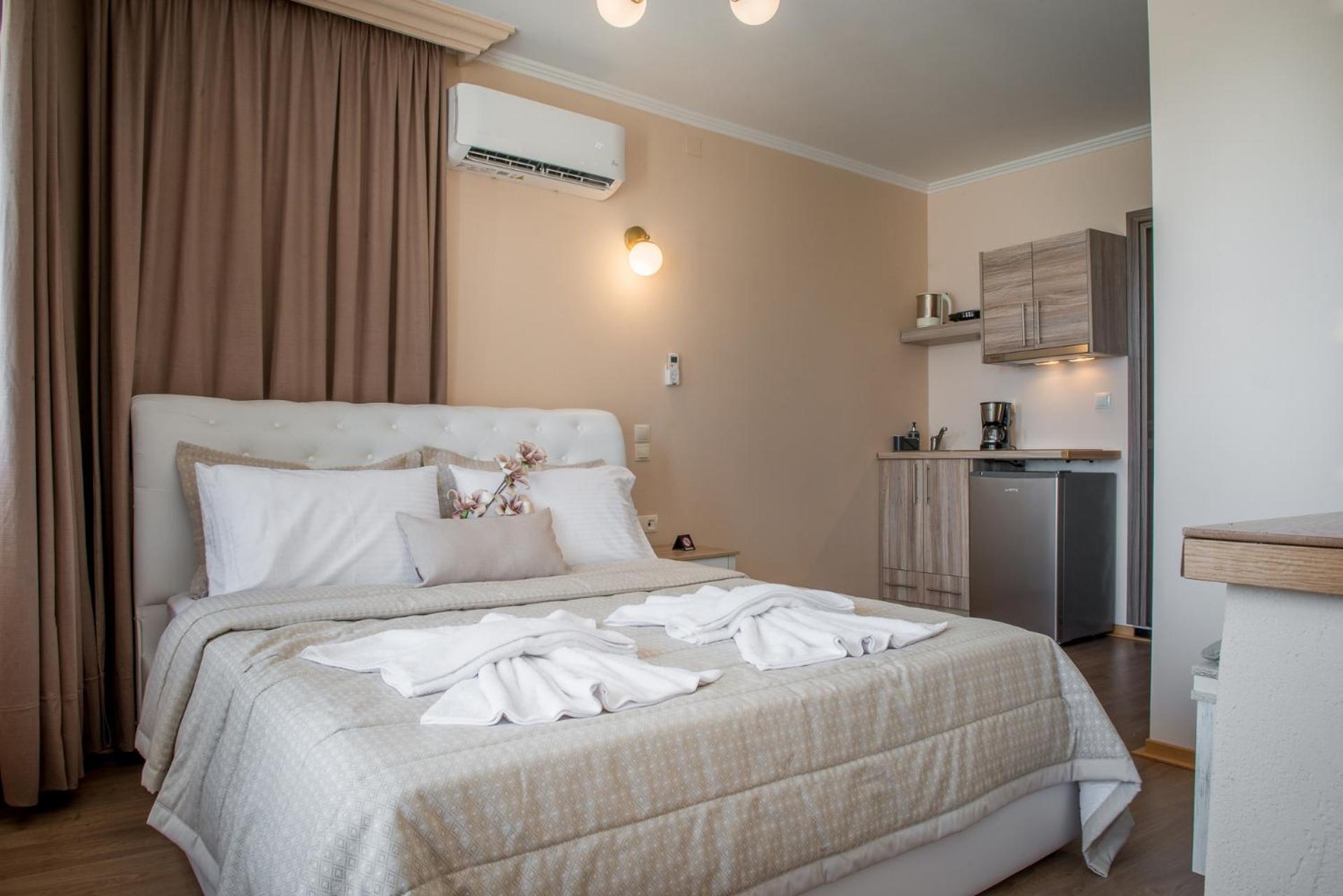 Deluxe Suite with Sea View photo 1