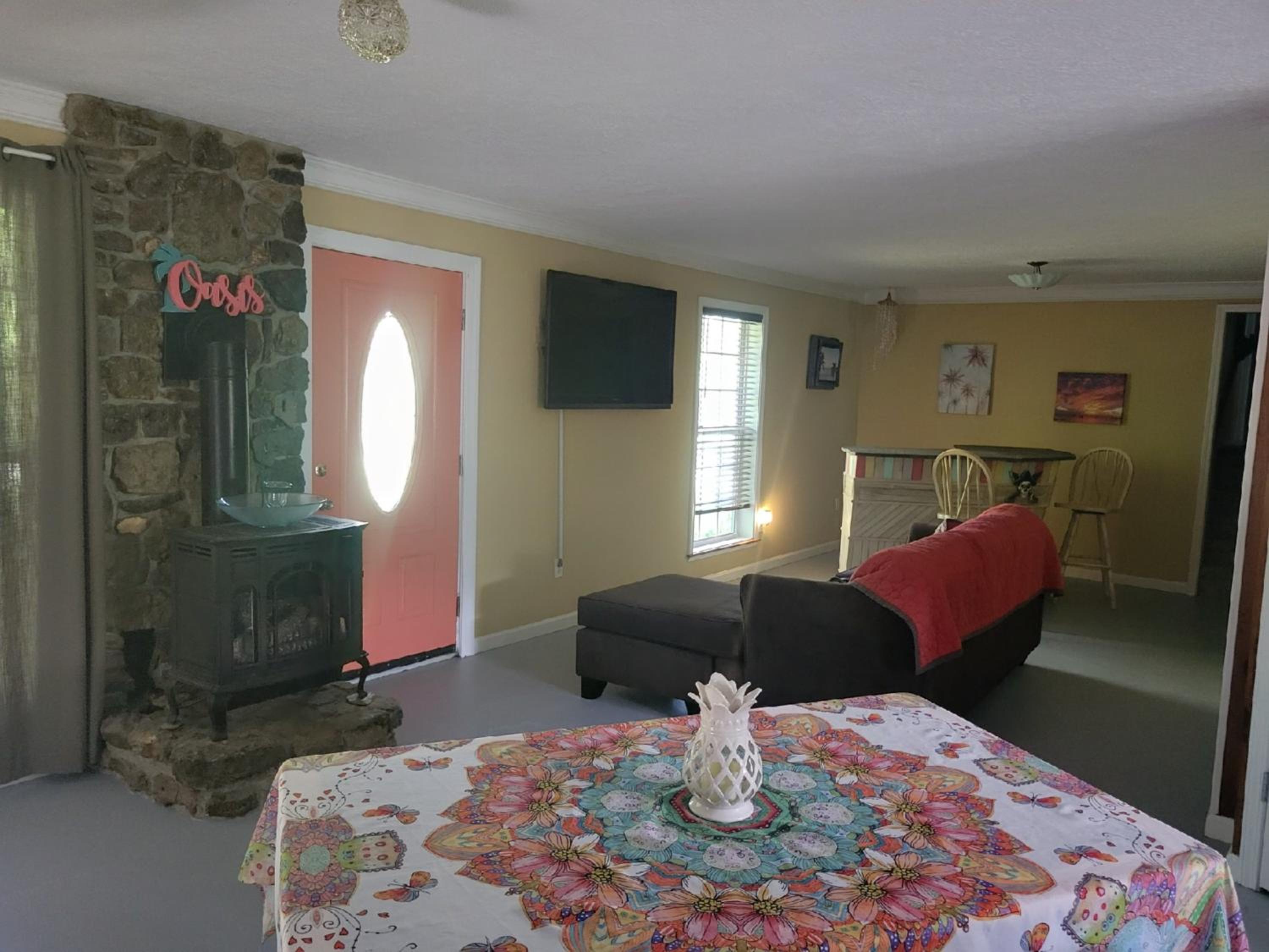 Two-Bedroom House - Photo 73