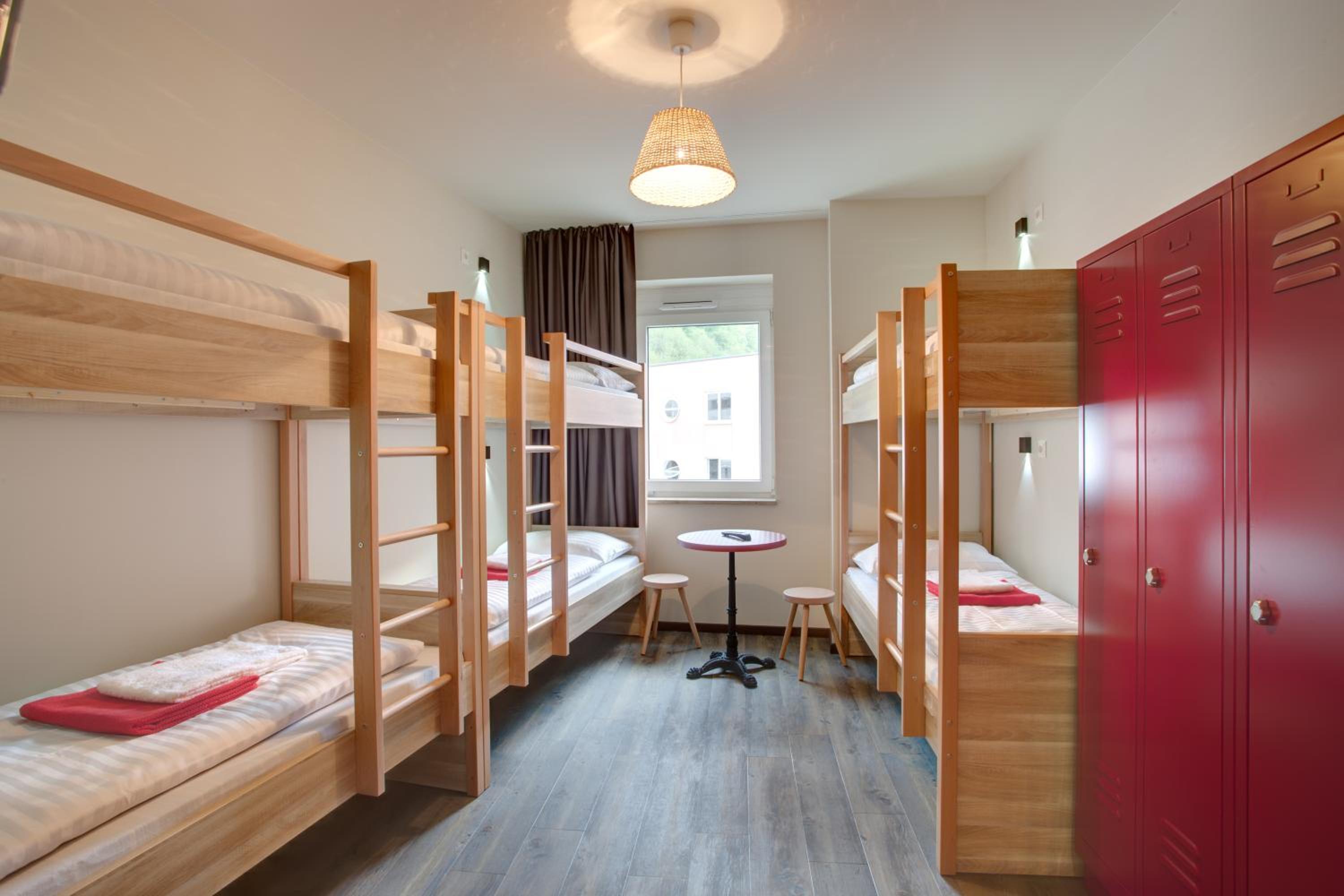 6-Bed Room photo 1