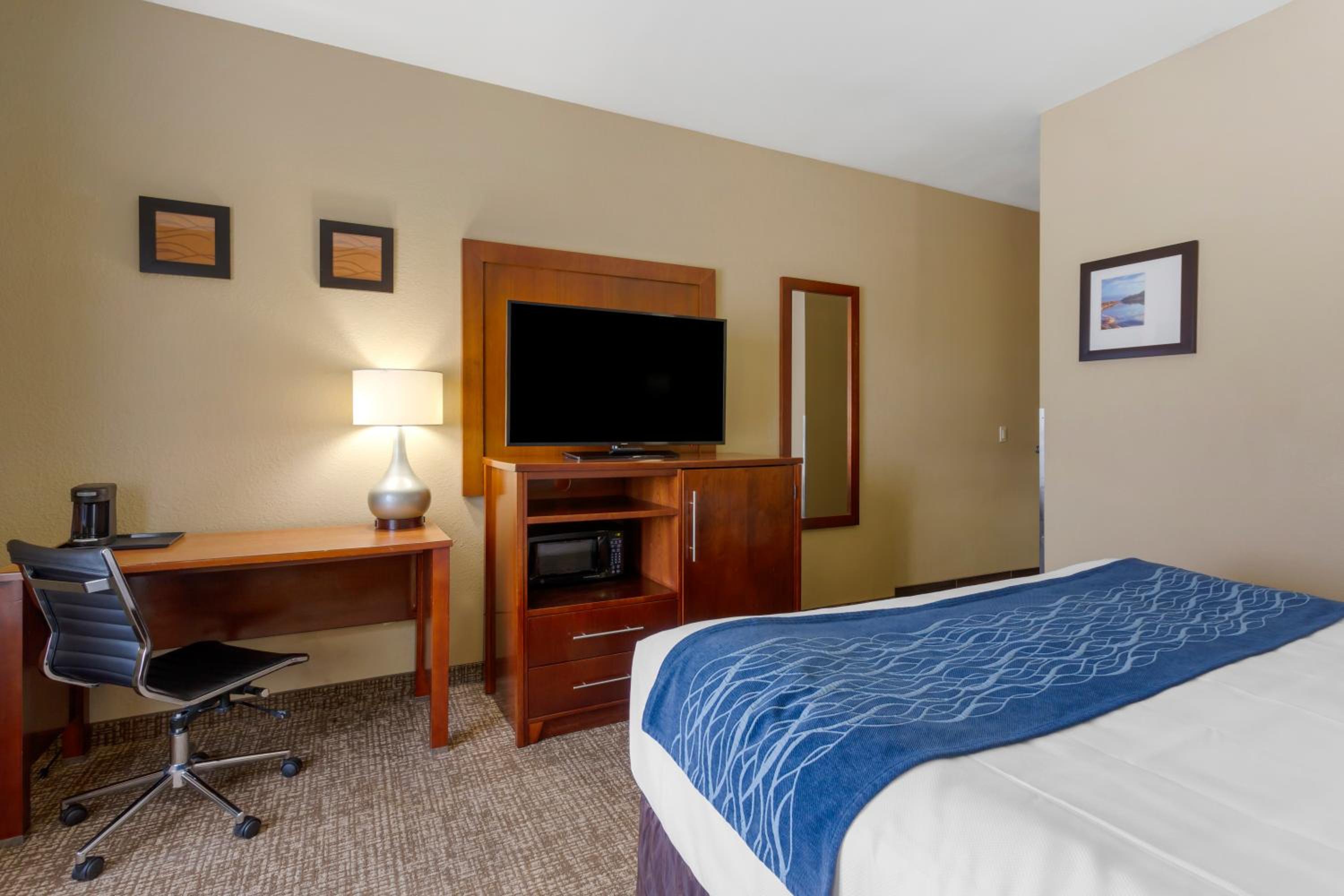 King Room - Non-Smoking photo 1